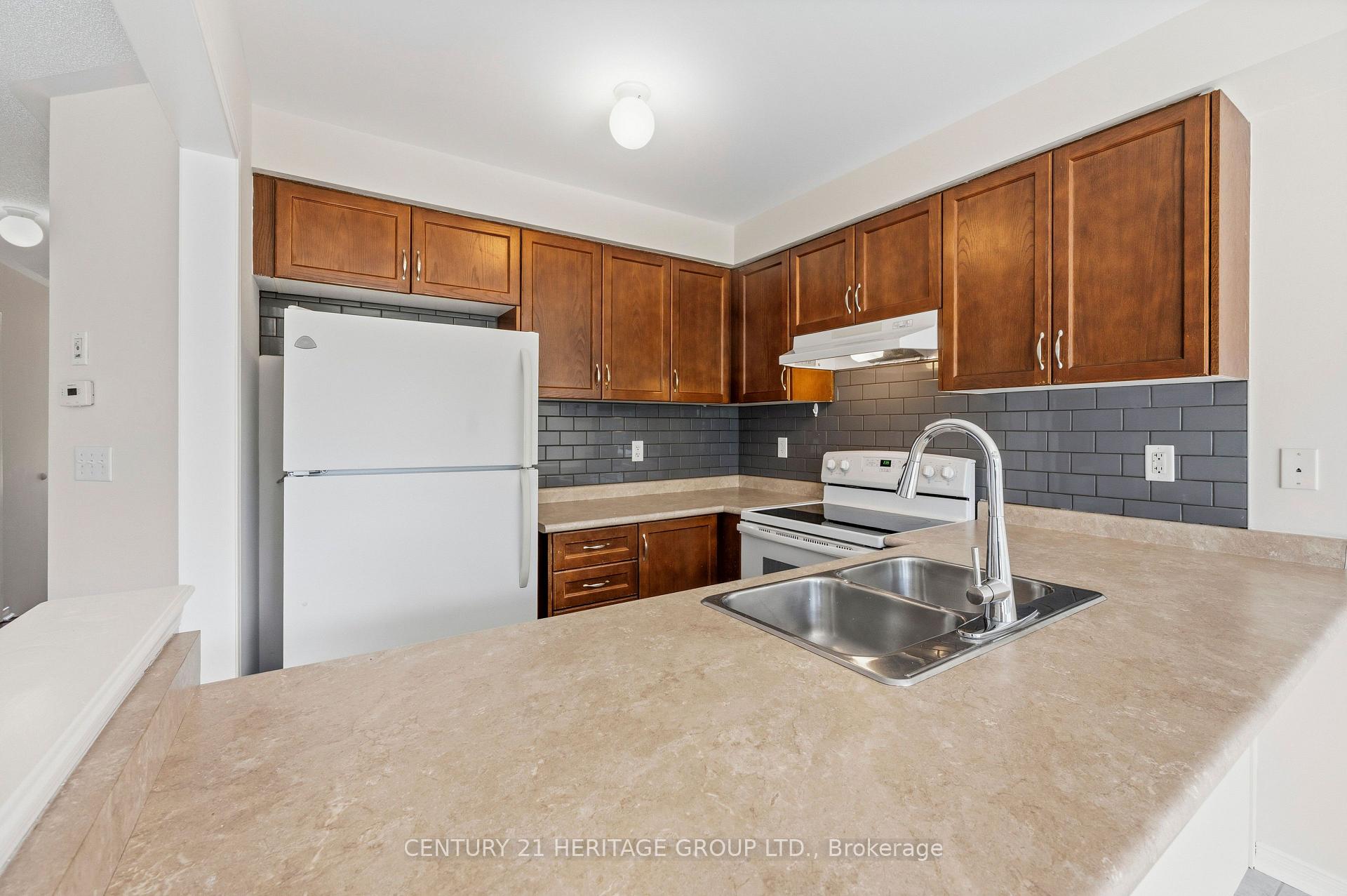 Photo 7 of 29 Ruthven Crescent, New Tecumseth, Alliston — HOMEH