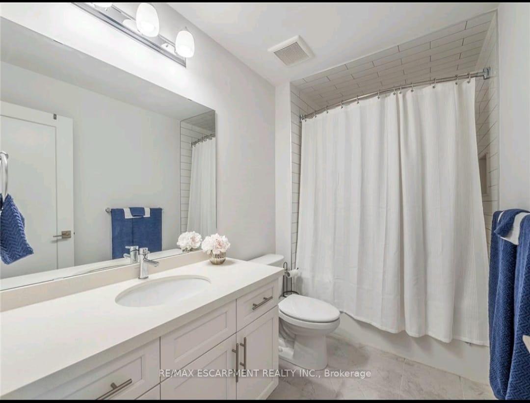 Photo 17 of 79 Greenwich Avenue, Hamilton, Stoney Creek Mountain — HOMEH
