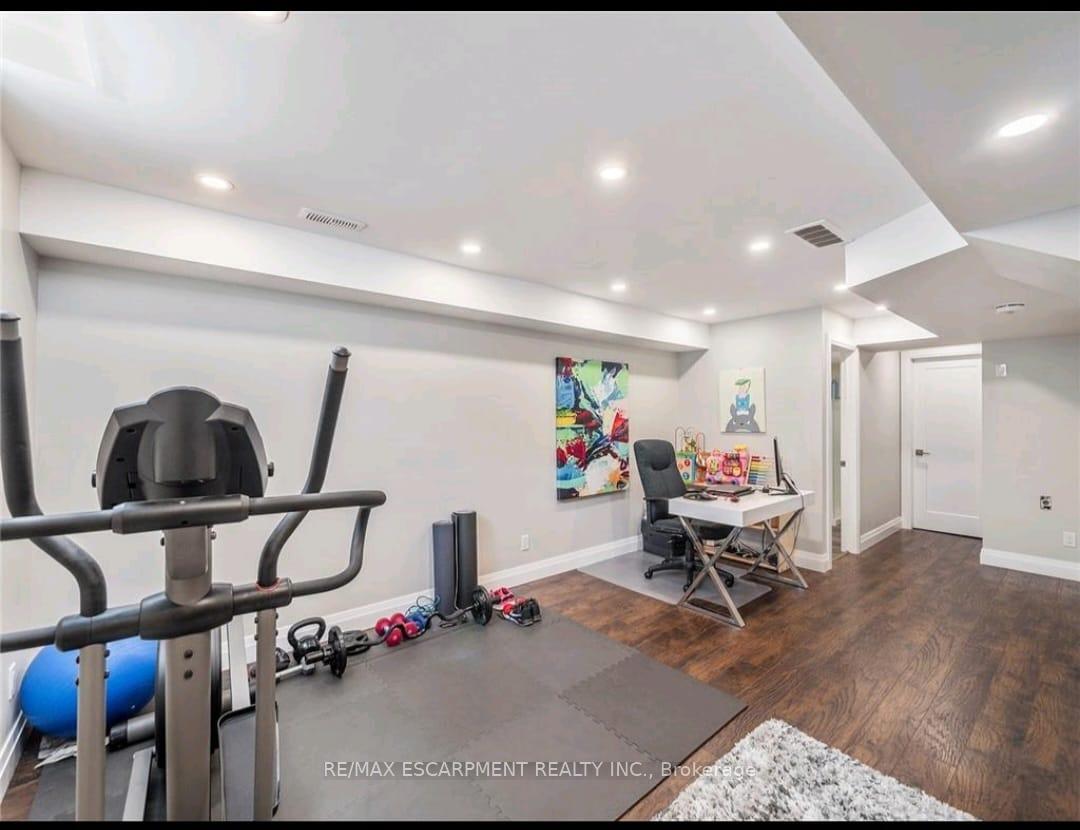 Photo 18 of 79 Greenwich Avenue, Hamilton, Stoney Creek Mountain — HOMEH
