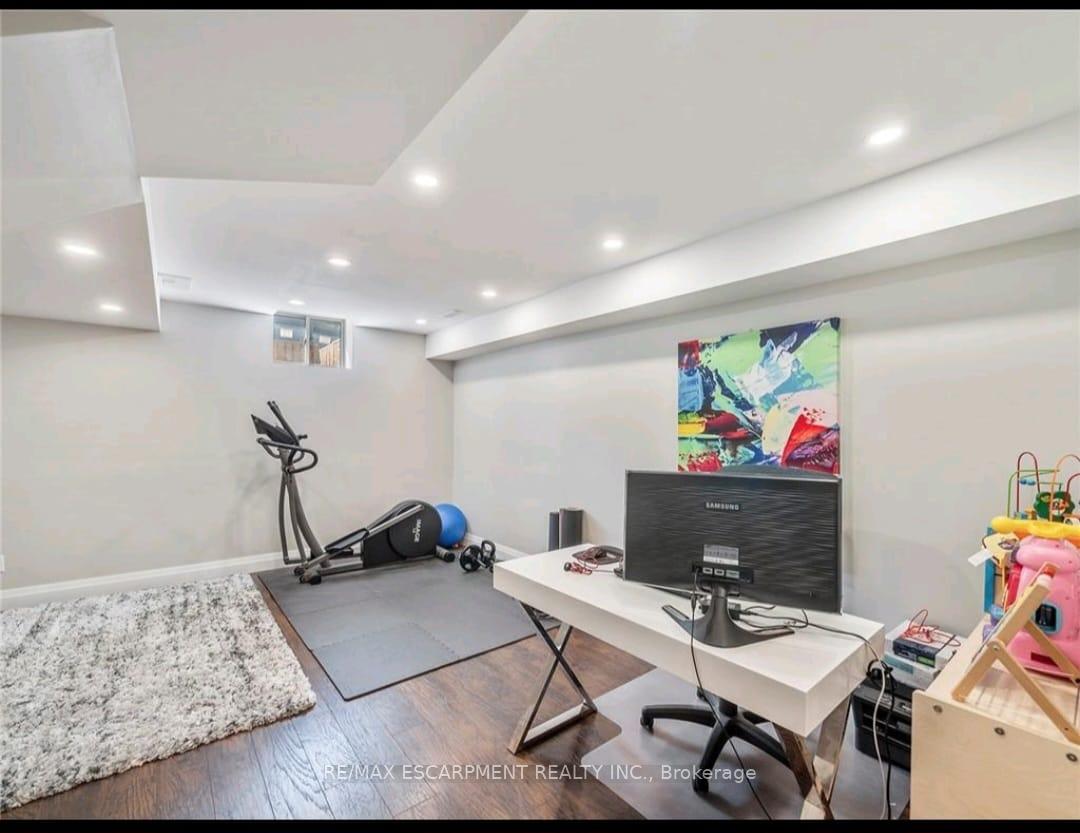Photo 21 of 79 Greenwich Avenue, Hamilton, Stoney Creek Mountain — HOMEH