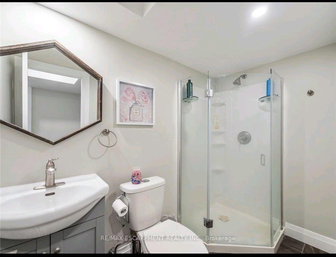 Photo 22 of 79 Greenwich Avenue, Hamilton, Stoney Creek Mountain — HOMEH