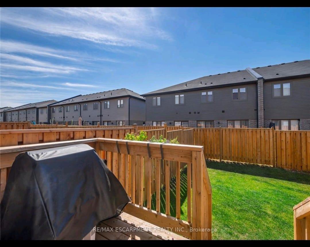 Photo 23 of 79 Greenwich Avenue, Hamilton, Stoney Creek Mountain — HOMEH