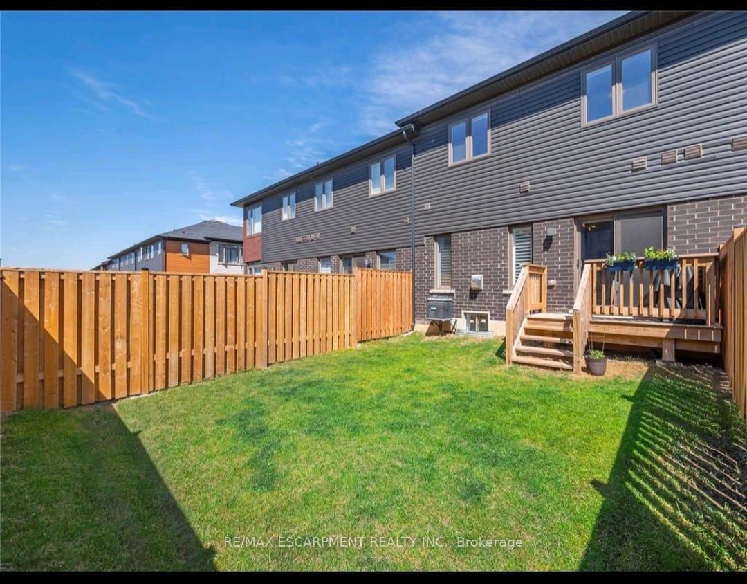 Photo 25 of 79 Greenwich Avenue, Hamilton, Stoney Creek Mountain — HOMEH