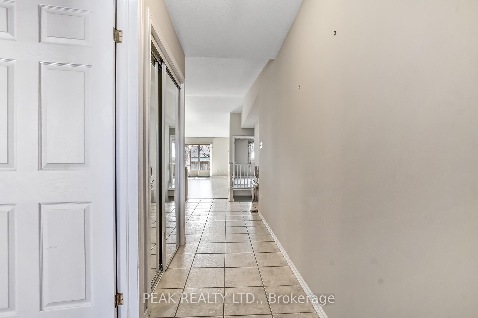 Photo 3 of Unit 15, 19 Hanlon Place, Brant, Paris — HOMEH