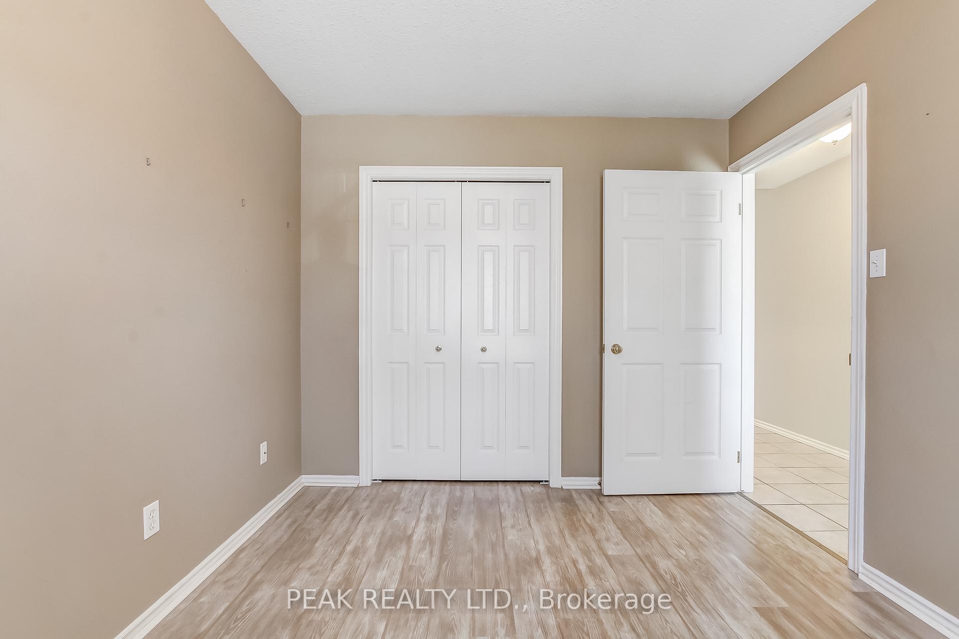 Photo 16 of Unit 15, 19 Hanlon Place, Brant, Paris — HOMEH