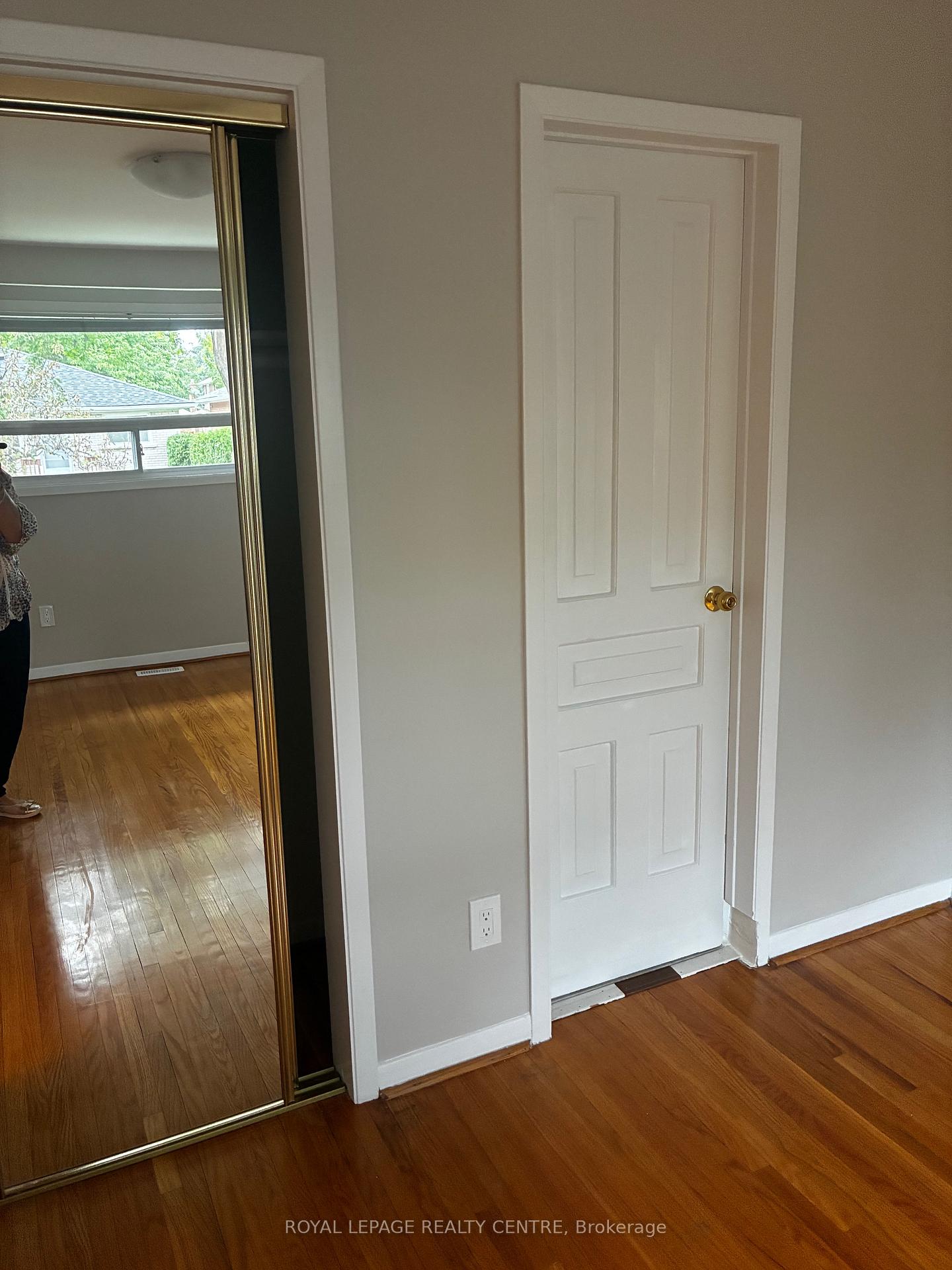 Photo 17 of 2201 Cliff Road, Mississauga, Cooksville — HOMEH