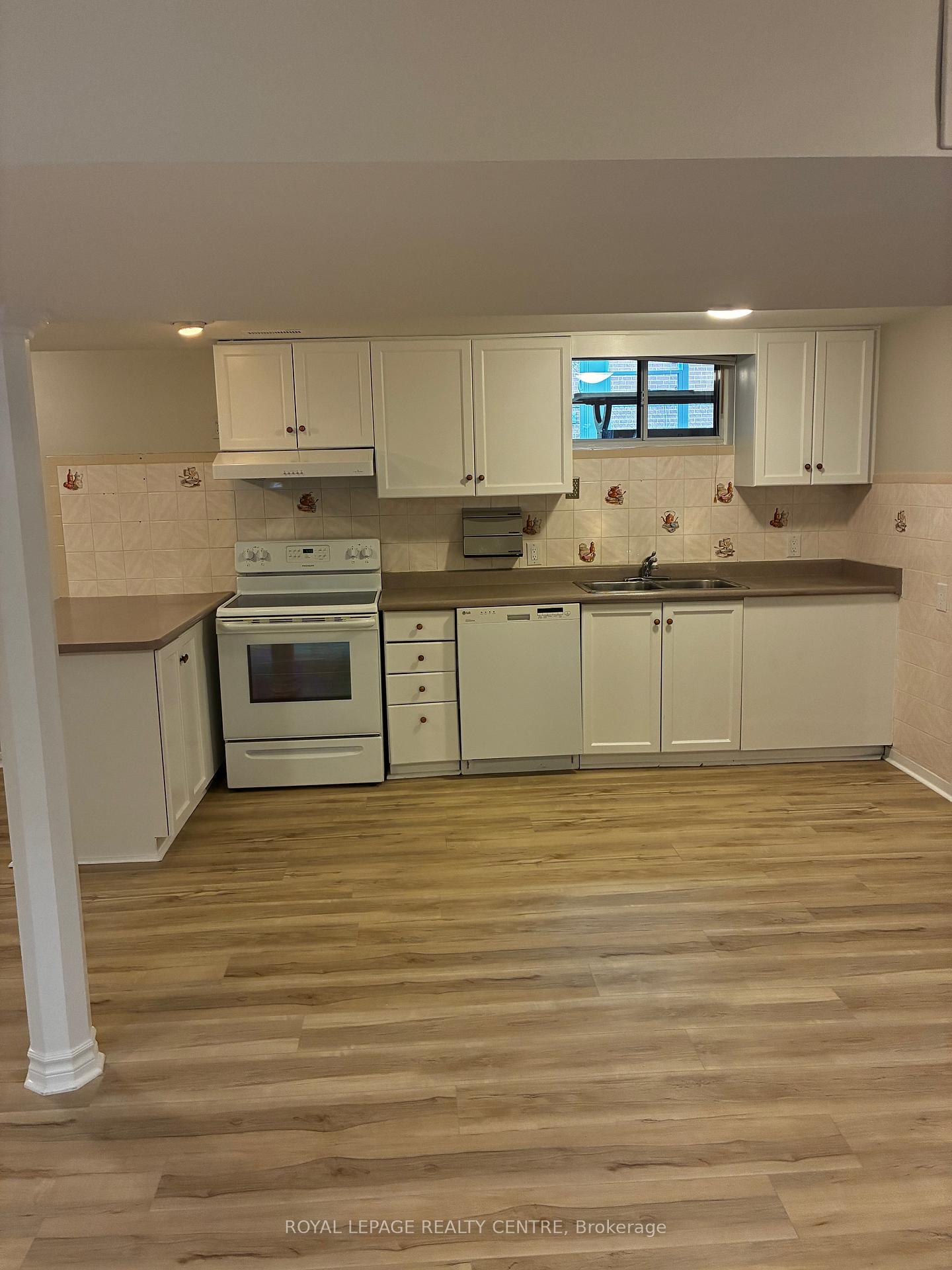 Photo 22 of 2201 Cliff Road, Mississauga, Cooksville — HOMEH