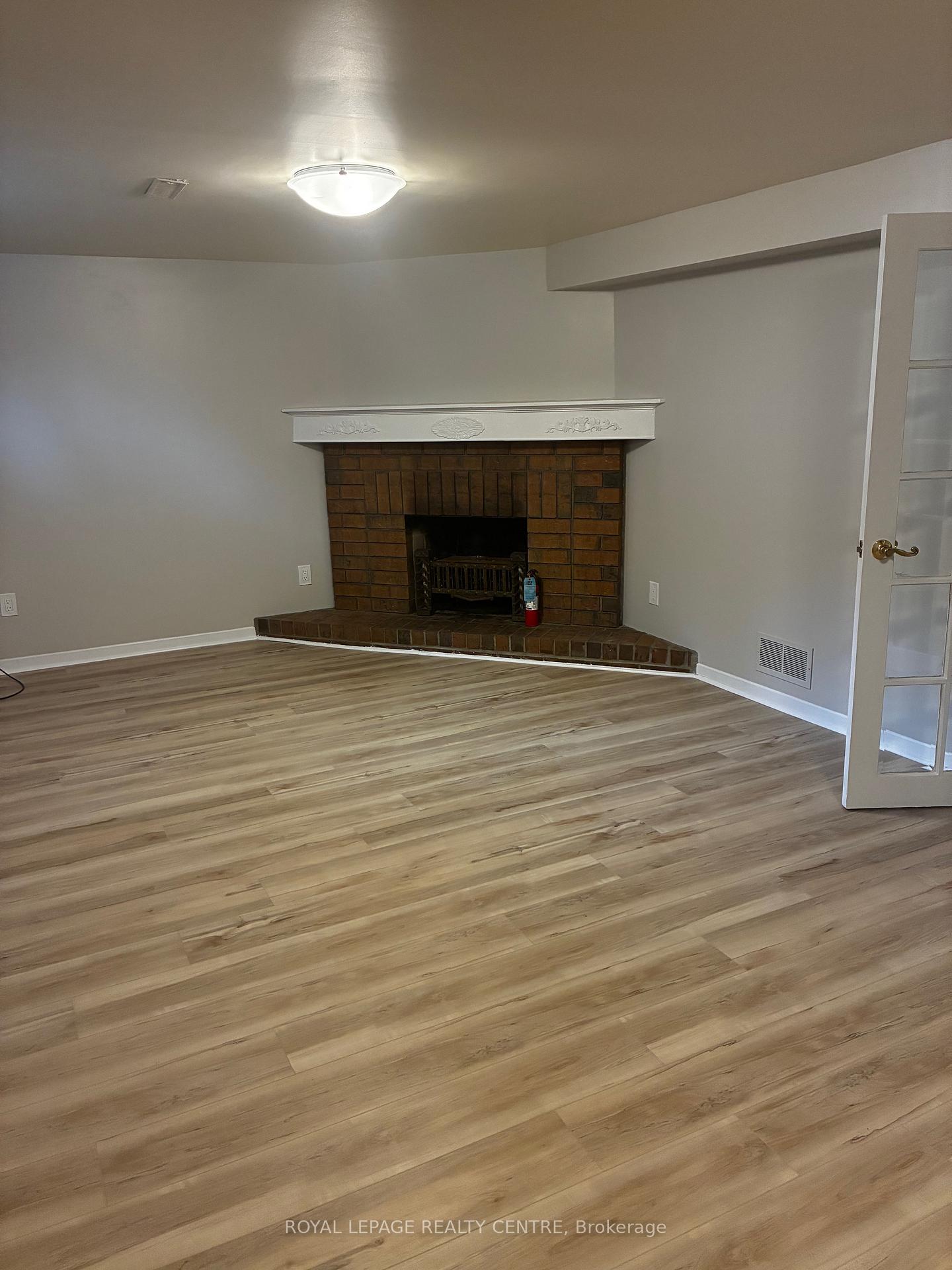 Photo 29 of 2201 Cliff Road, Mississauga, Cooksville — HOMEH