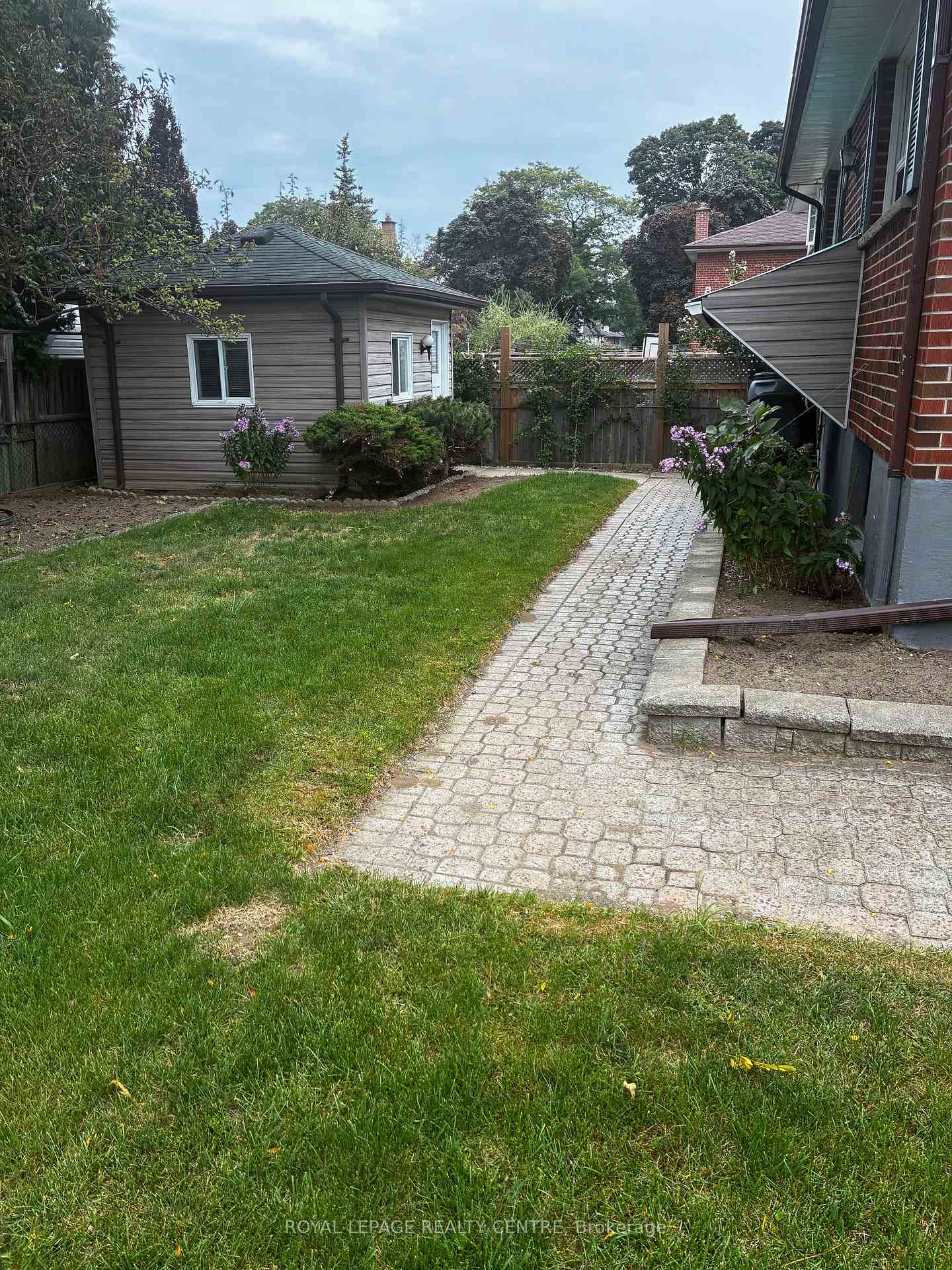 Photo 36 of 2201 Cliff Road, Mississauga, Cooksville — HOMEH
