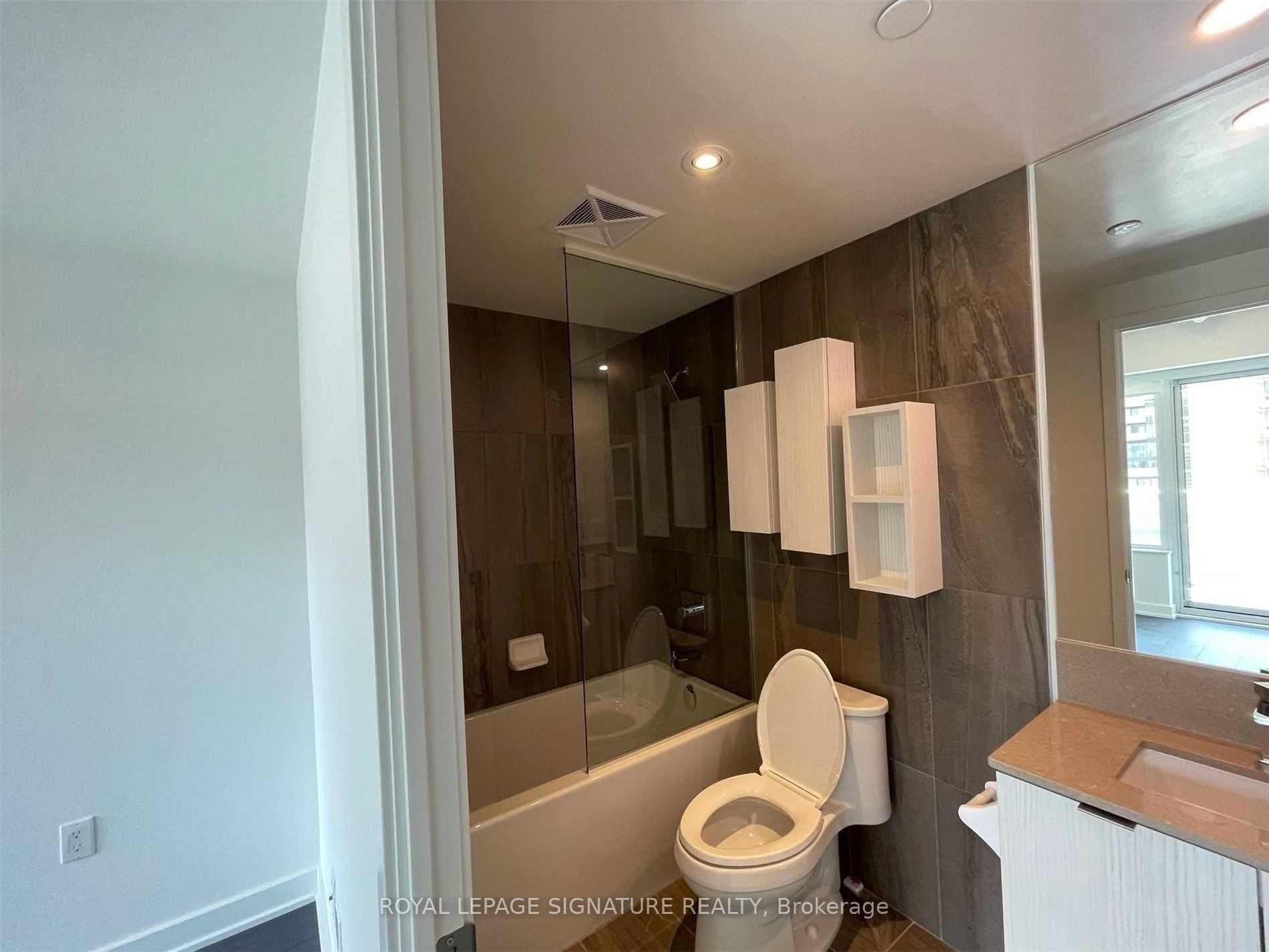 Photo 7 of Unit 804, 195 Redpath Avenue, Toronto, Mount Pleasant West — HOMEH