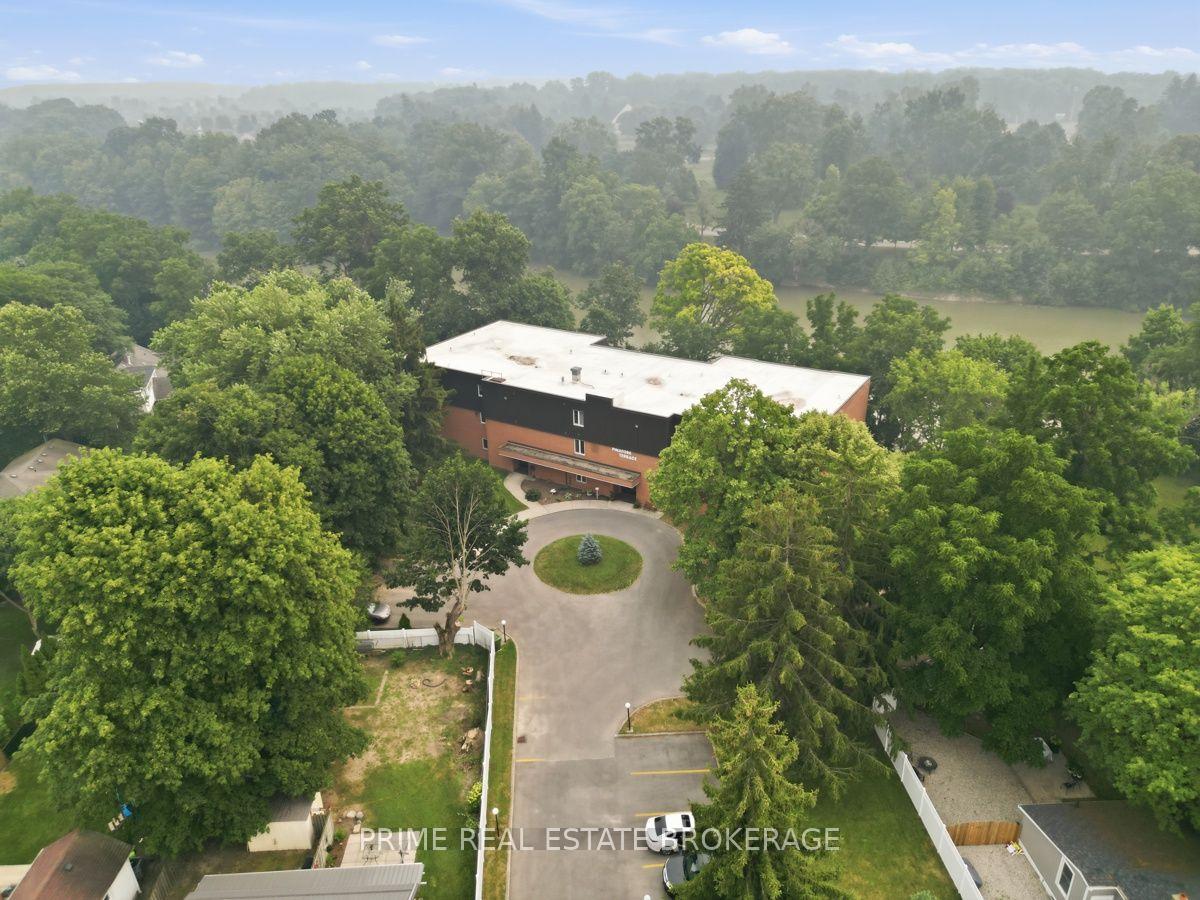 Photo 2 of Unit 3, 125 Elm Street, St. Thomas — HOMEH