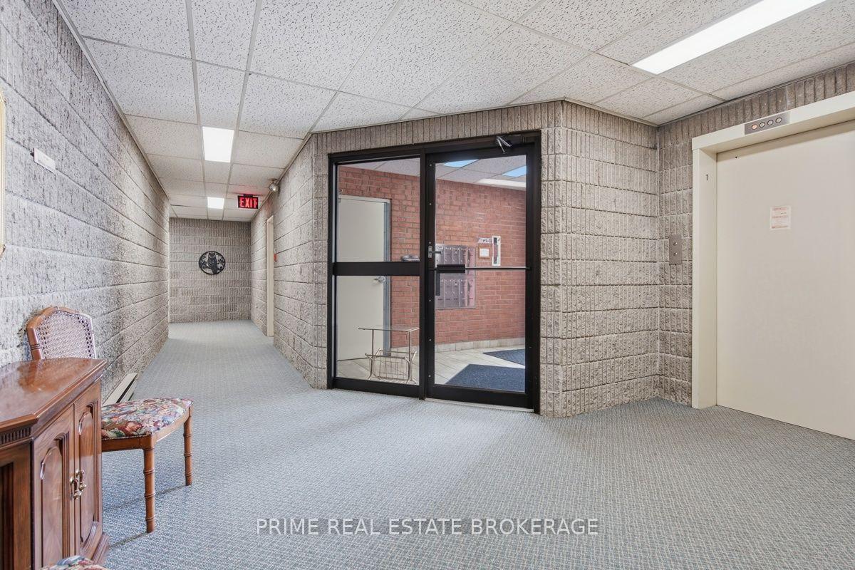 Photo 5 of Unit 3, 125 Elm Street, St. Thomas — HOMEH