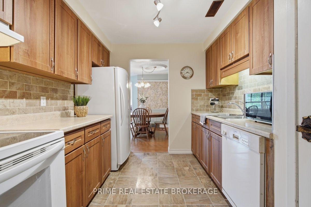 Photo 16 of Unit 3, 125 Elm Street, St. Thomas — HOMEH