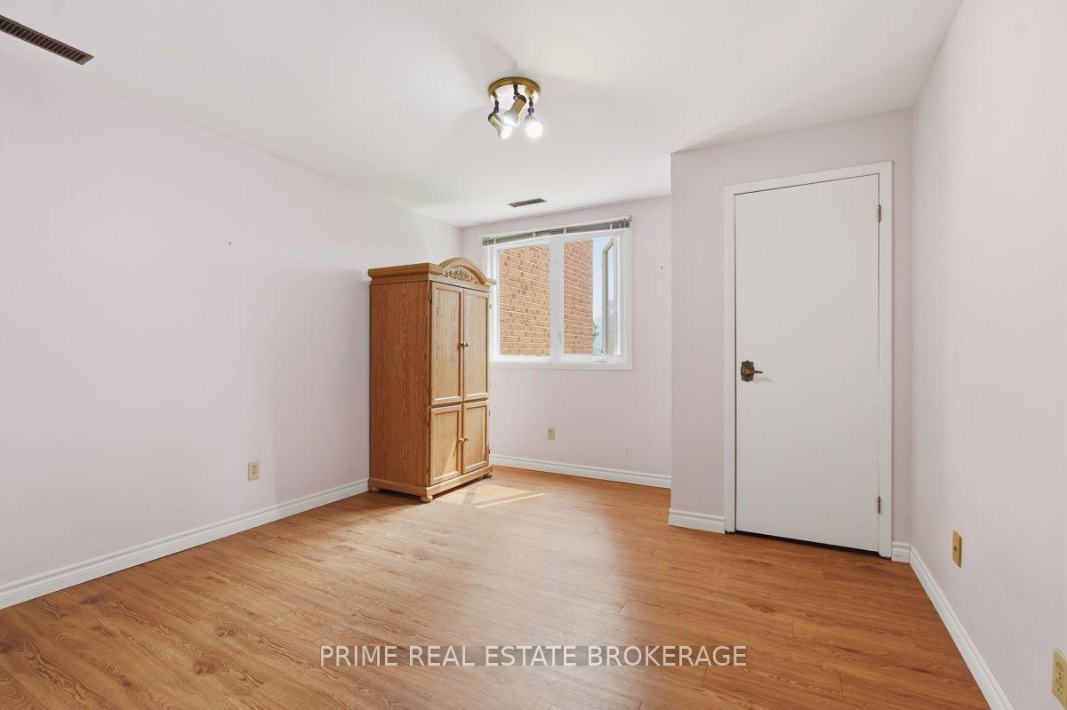 Photo 30 of Unit 3, 125 Elm Street, St. Thomas — HOMEH