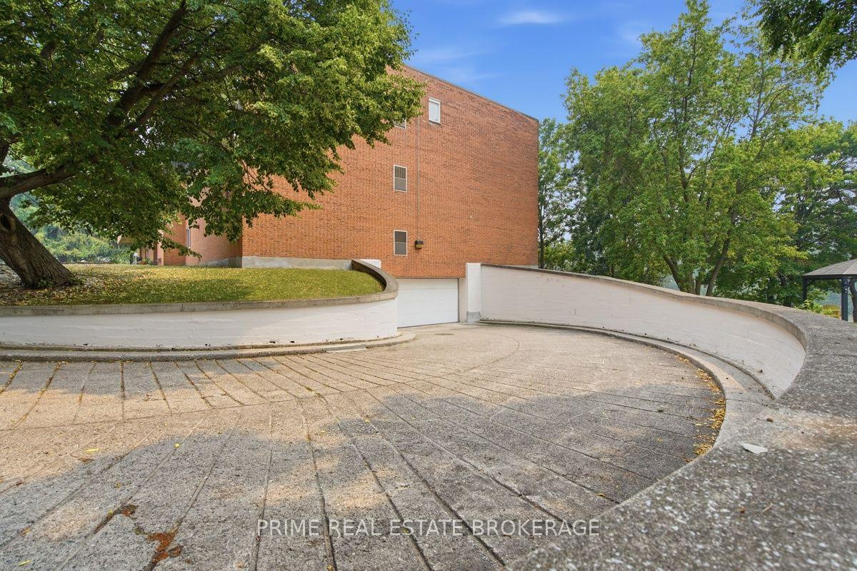 Photo 44 of Unit 3, 125 Elm Street, St. Thomas — HOMEH