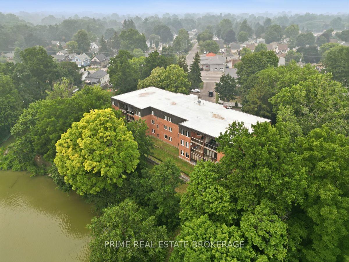 Photo 48 of Unit 3, 125 Elm Street, St. Thomas — HOMEH