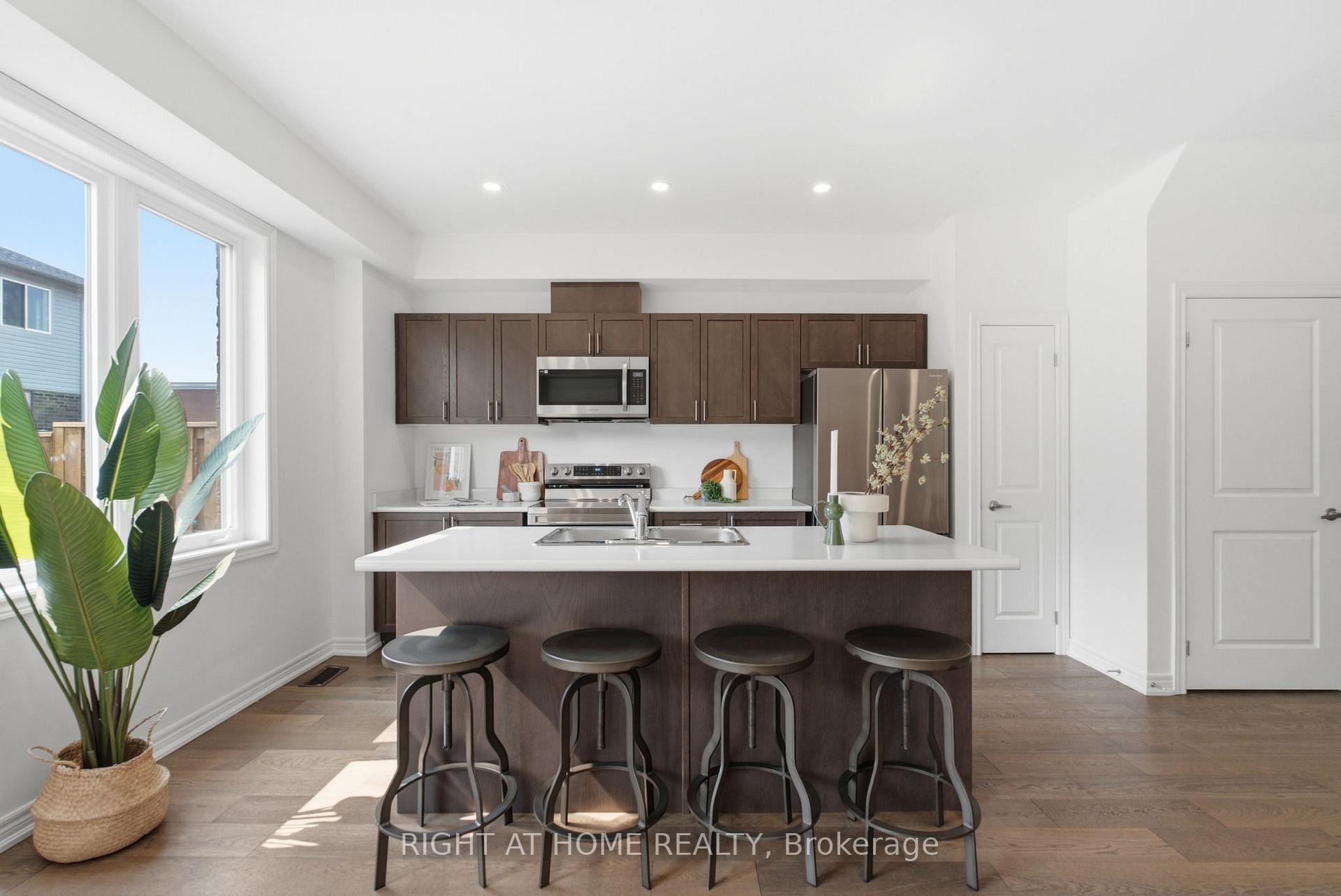 Photo 13 of 415 East 16th Street, Hamilton, Hill Park — HOMEH