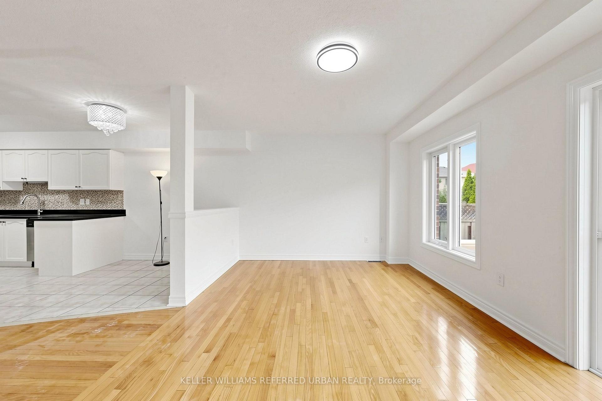 Photo 6 of 65 Martini Drive, Richmond Hill, Rouge Woods — HOMEH