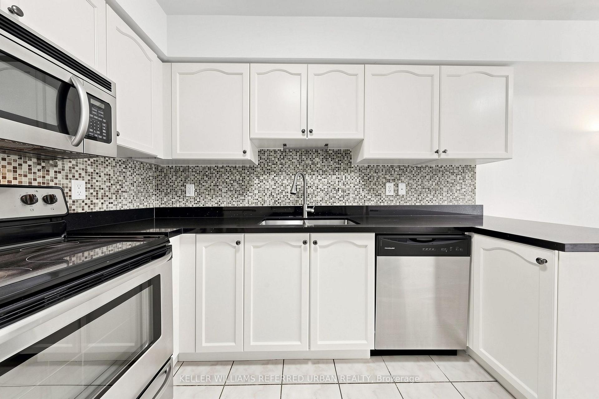 Photo 9 of 65 Martini Drive, Richmond Hill, Rouge Woods — HOMEH