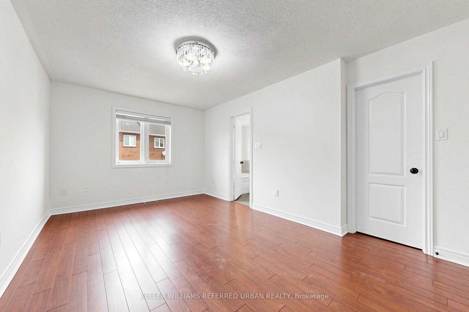 Photo 14 of 65 Martini Drive, Richmond Hill, Rouge Woods — HOMEH
