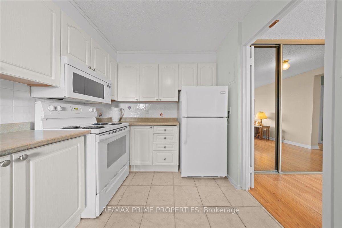 Photo 12 of Unit 903, 1505 Baseline Road, Ottawa, Copeland Park — HOMEH