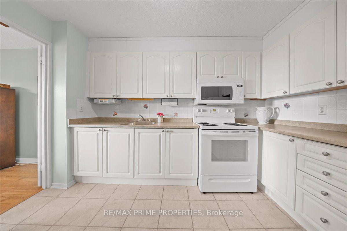 Photo 14 of Unit 903, 1505 Baseline Road, Ottawa, Copeland Park — HOMEH