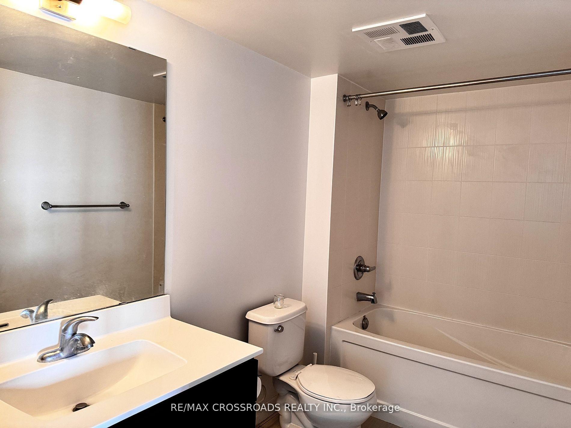 Photo 9 of Unit 3510, 2015 Sheppard Avenue E, North York, Henry Farm — HOMEH