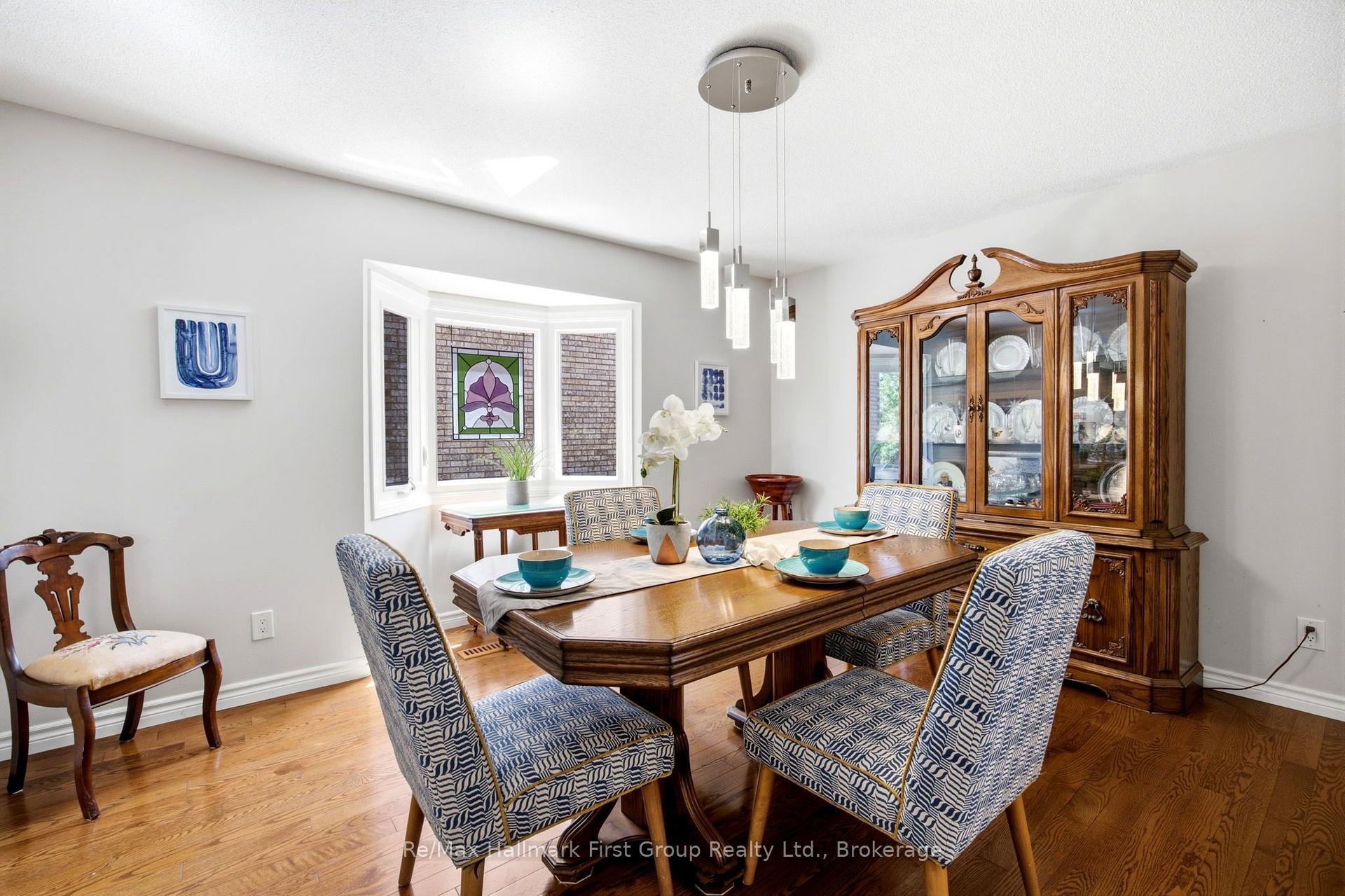 Photo 13 of 1 Glencedar Crescent, Whitby, Pringle Creek — HOMEH