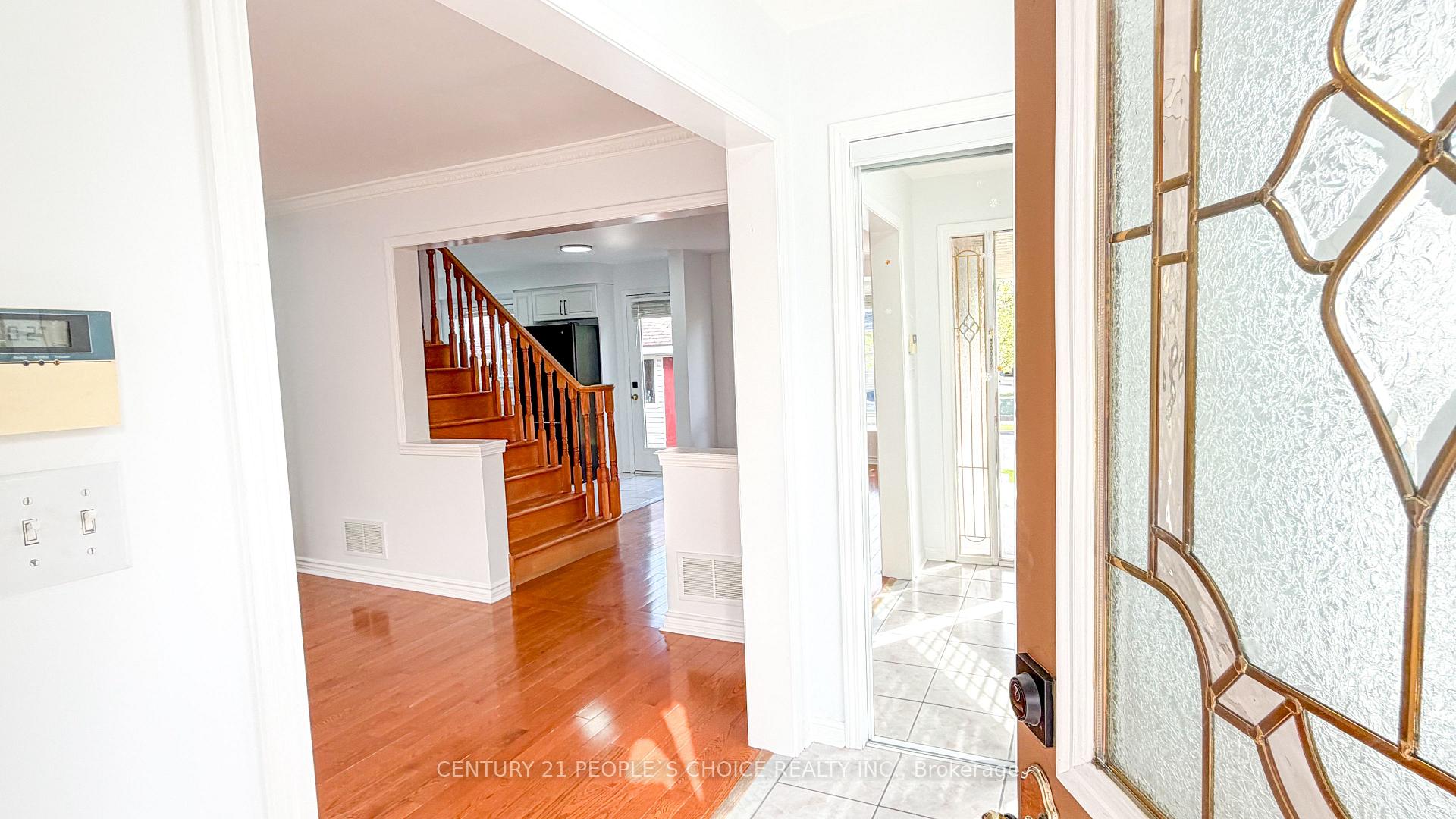 Photo 7 of 19 Morgandale Road, Brampton, Fletcher's Meadow — HOMEH