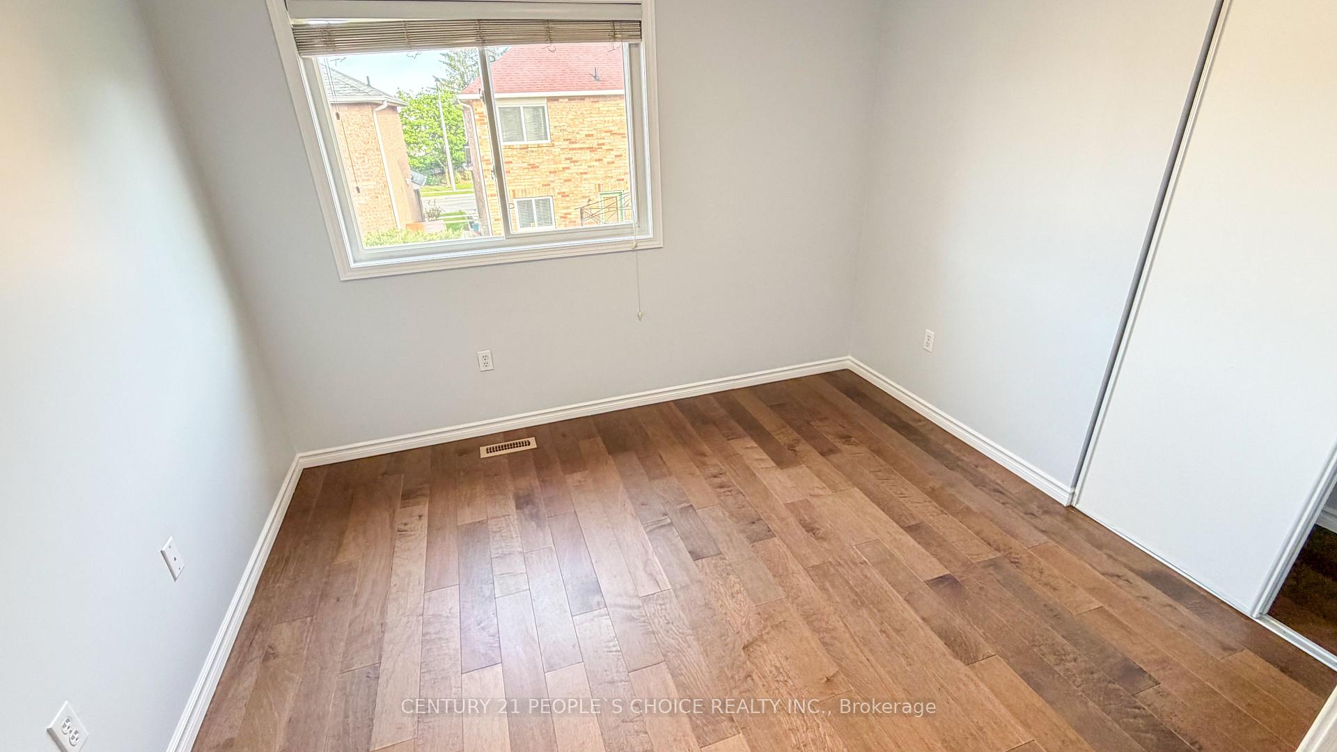 Photo 15 of 19 Morgandale Road, Brampton, Fletcher's Meadow — HOMEH