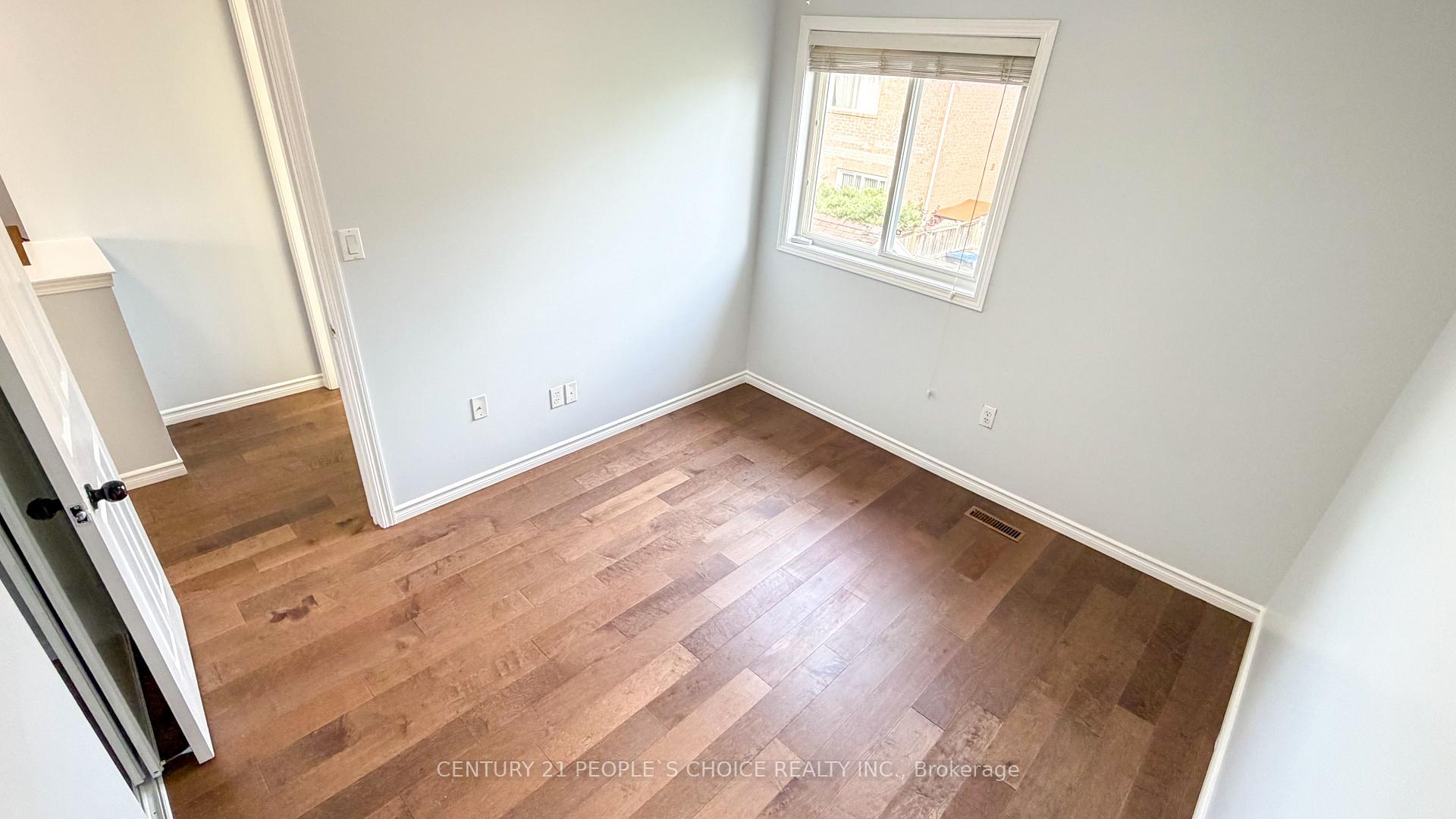 Photo 23 of 19 Morgandale Road, Brampton, Fletcher's Meadow — HOMEH