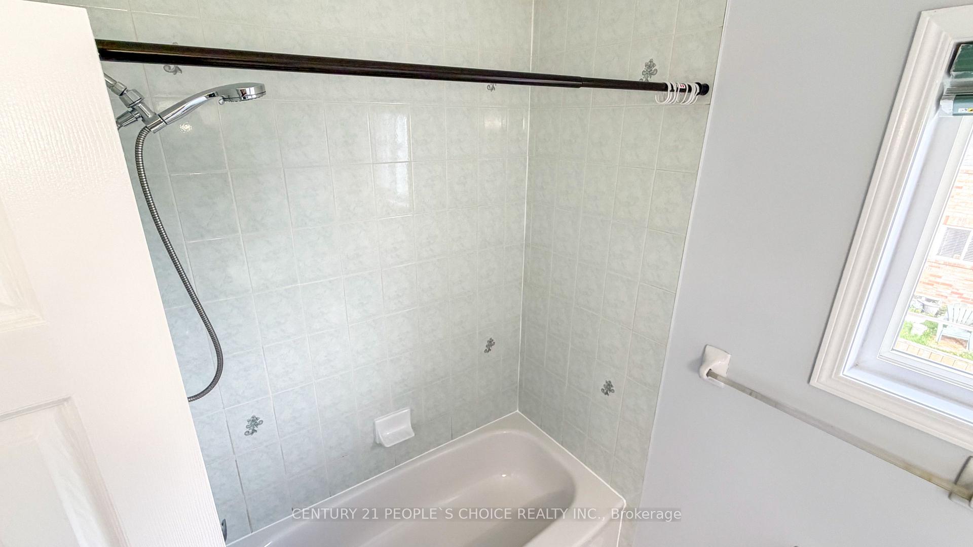 Photo 25 of 19 Morgandale Road, Brampton, Fletcher's Meadow — HOMEH