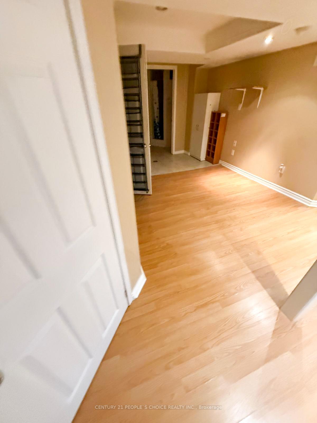 Photo 32 of 19 Morgandale Road, Brampton, Fletcher's Meadow — HOMEH