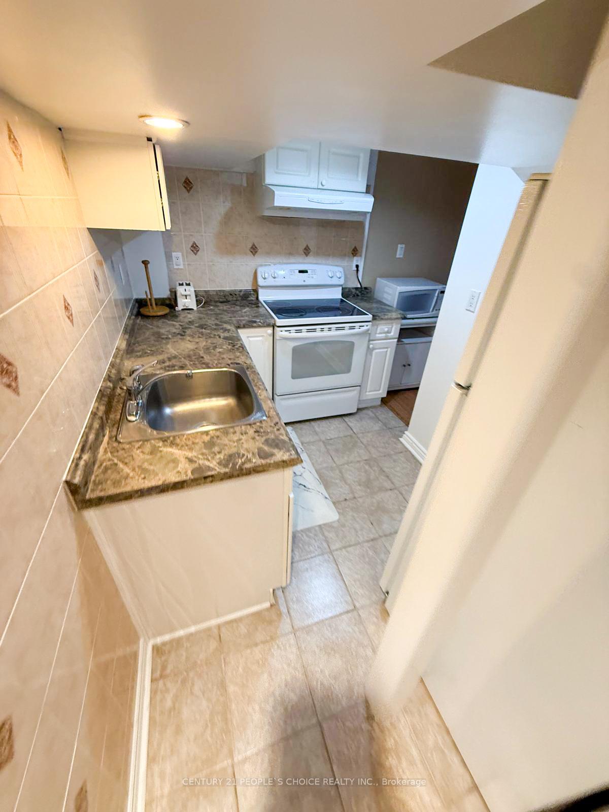 Photo 34 of 19 Morgandale Road, Brampton, Fletcher's Meadow — HOMEH
