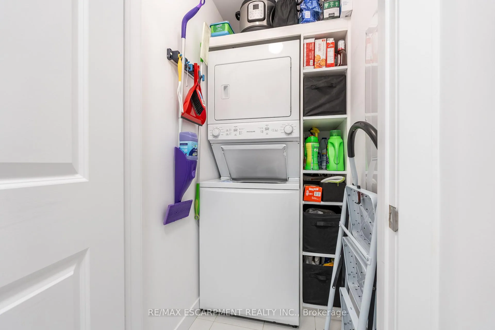 Photo 9 of Unit 509, 125 Shoreview Place, Hamilton, Lakeshore — HOMEH