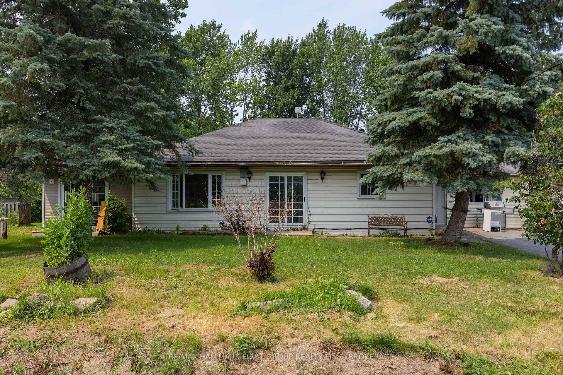 Photo 1 of 469 Absalom Road, Loyalist, Lennox and Addington - South — HOMEH