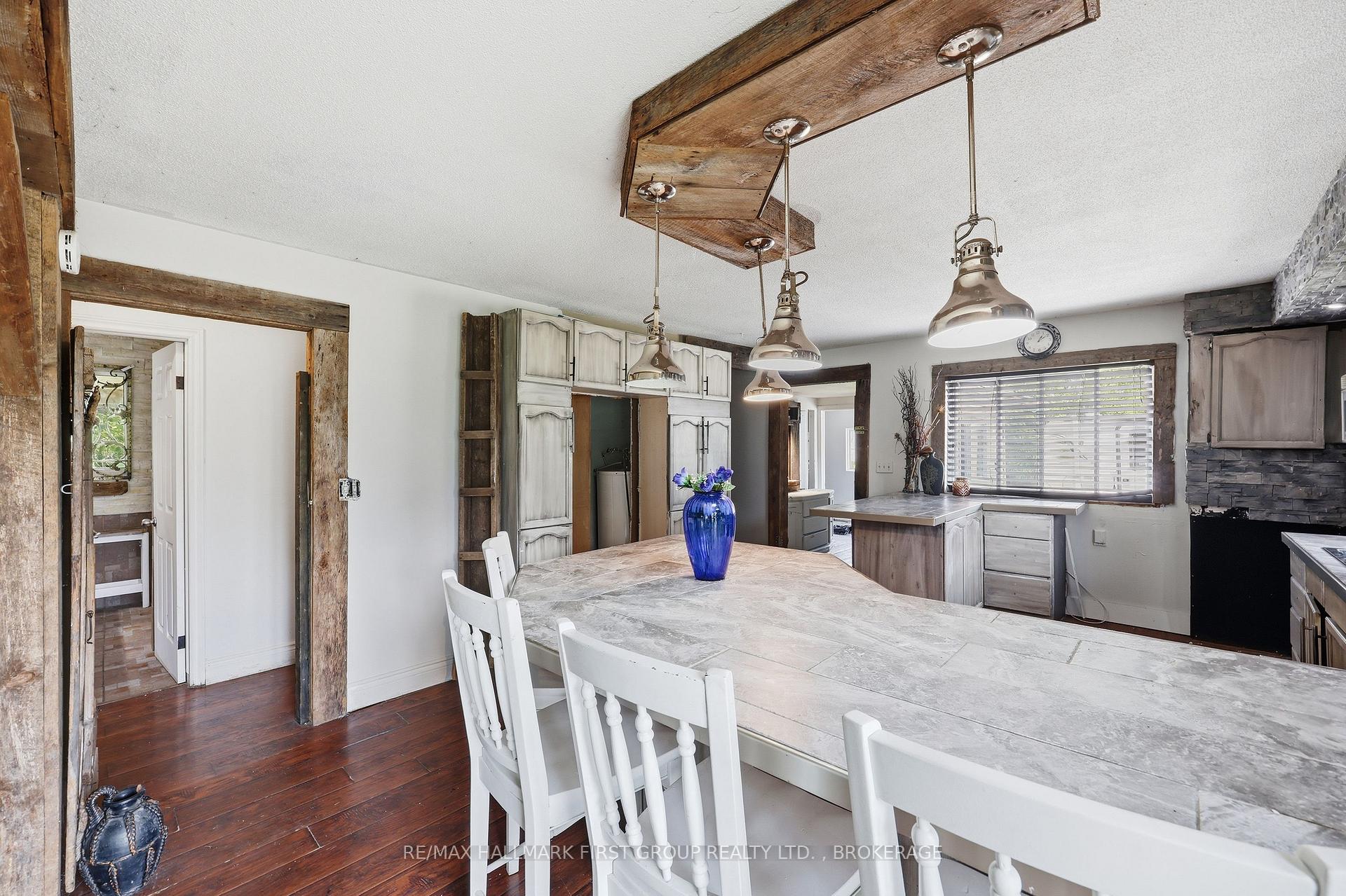 Photo 12 of 469 Absalom Road, Loyalist, Lennox and Addington - South — HOMEH