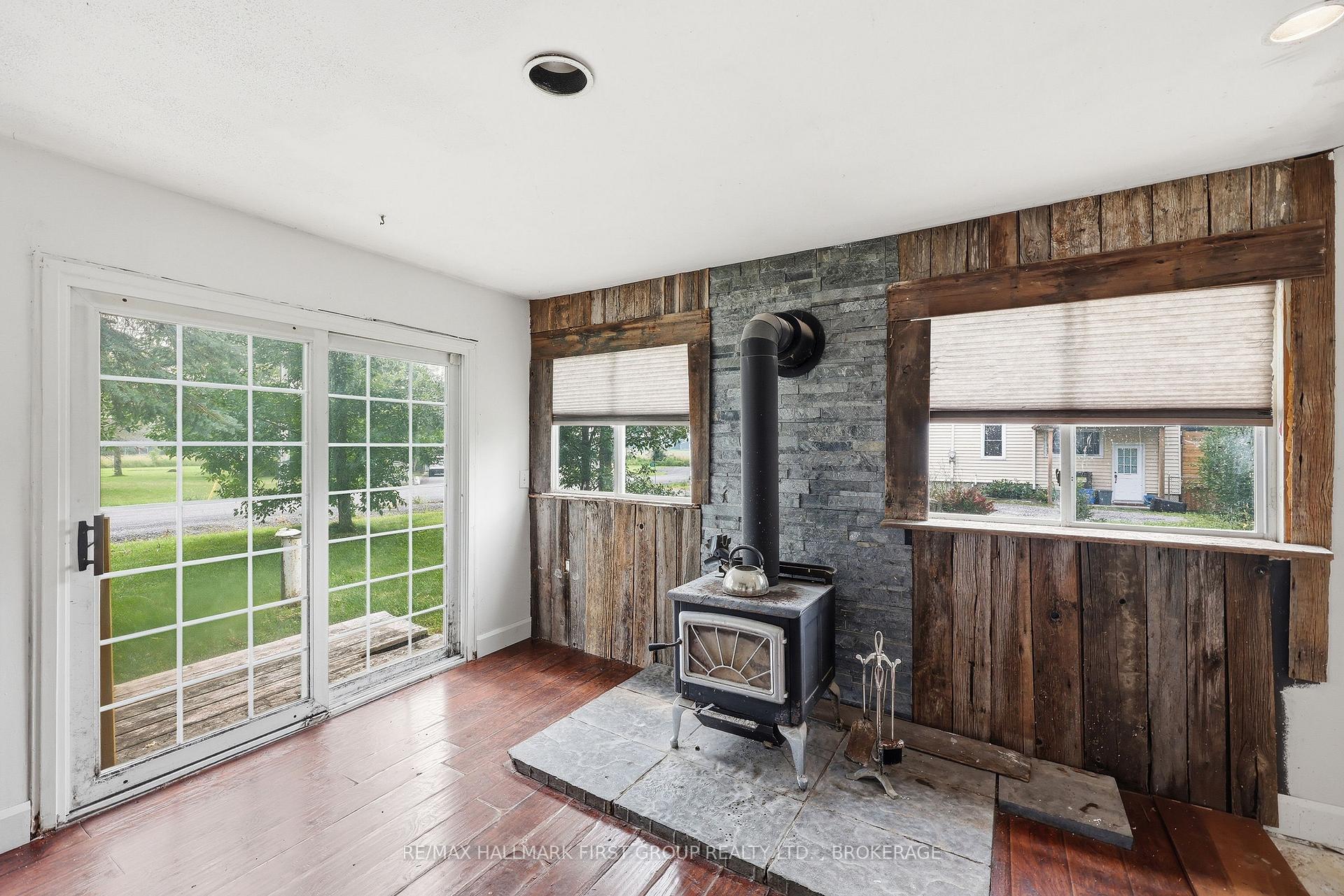 Photo 17 of 469 Absalom Road, Loyalist, Lennox and Addington - South — HOMEH