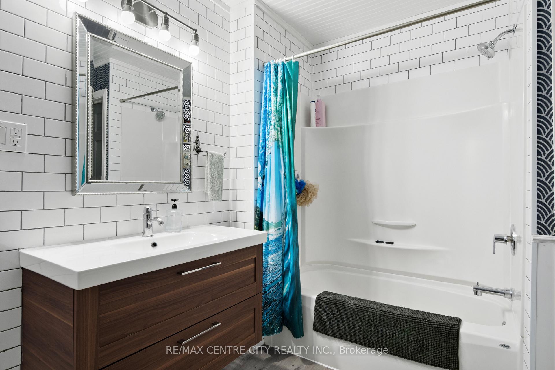 Photo 17 of 9664 Belmont Road, Central Elgin, New Sarum — HOMEH