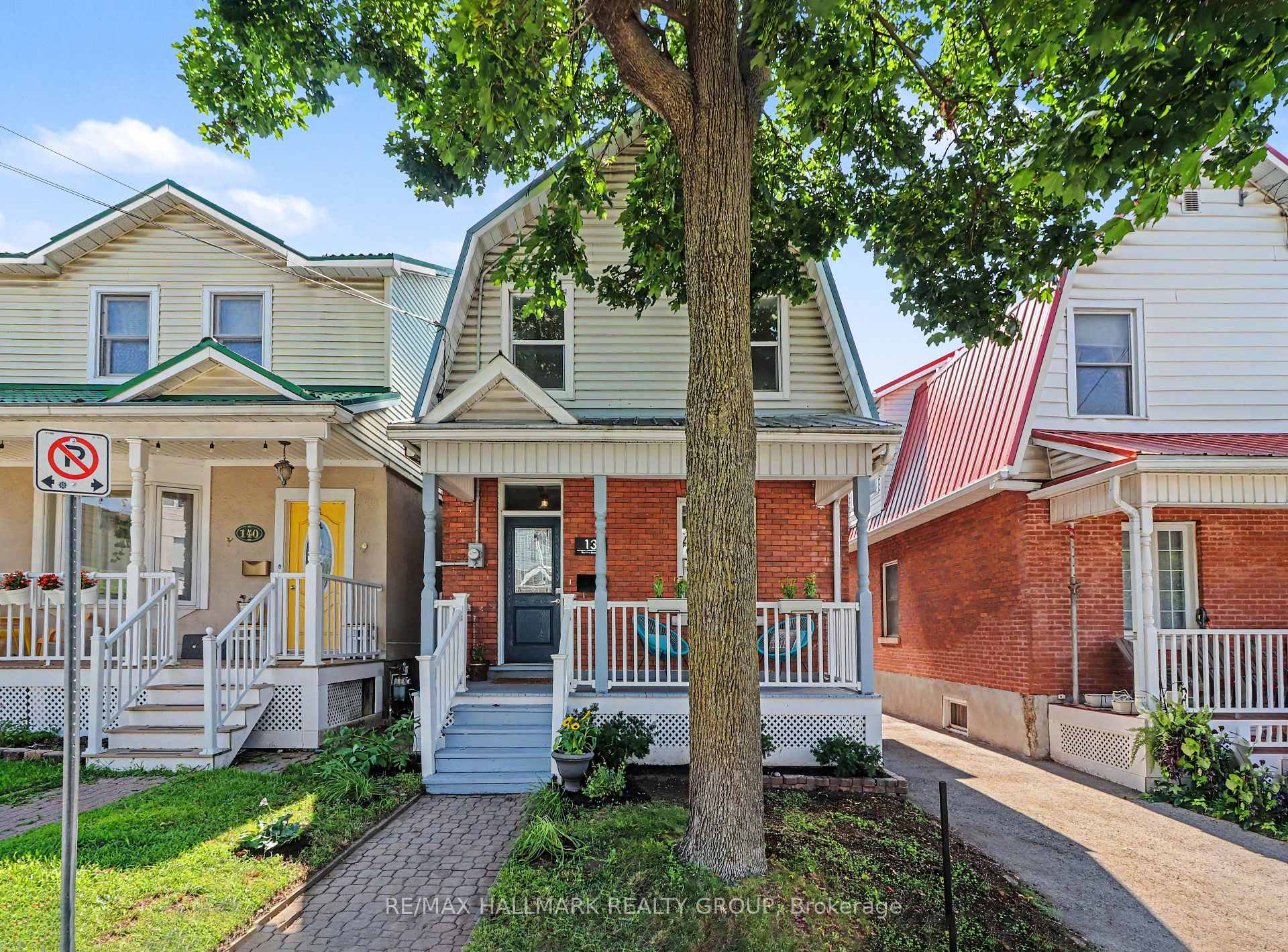 Front of 138 Hamilton Avenue N