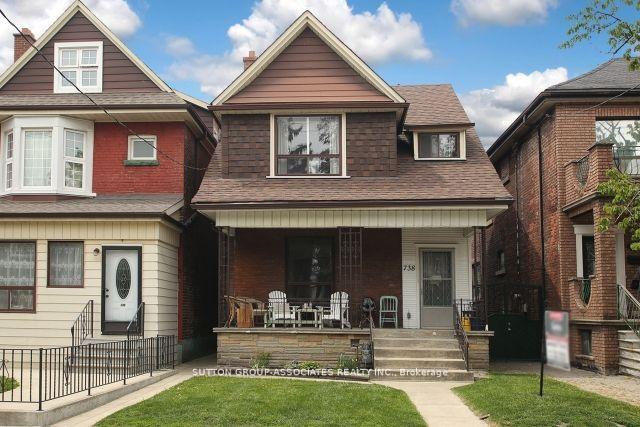 Front of Unit 2nd Fl., 738 Shaw Street