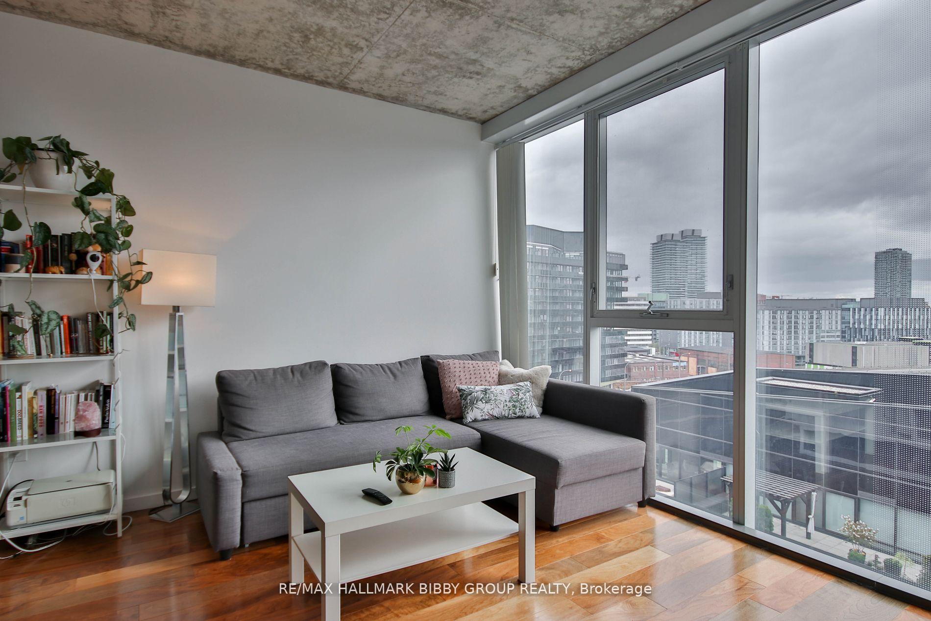Photo 4 of Unit 911, 32 Trolley Crescent, Toronto, Moss Park — HOMEH