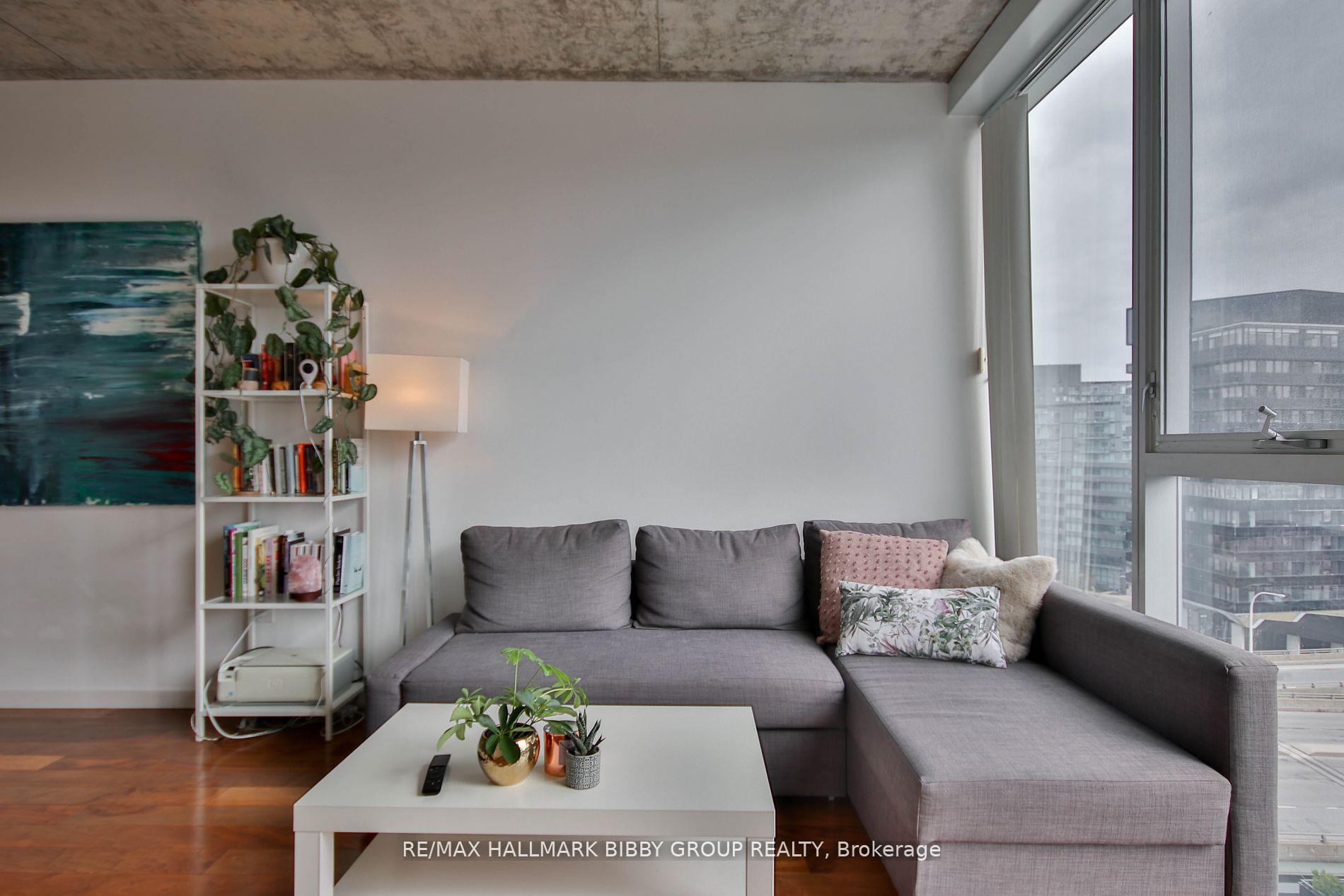 Photo 5 of Unit 911, 32 Trolley Crescent, Toronto, Moss Park — HOMEH