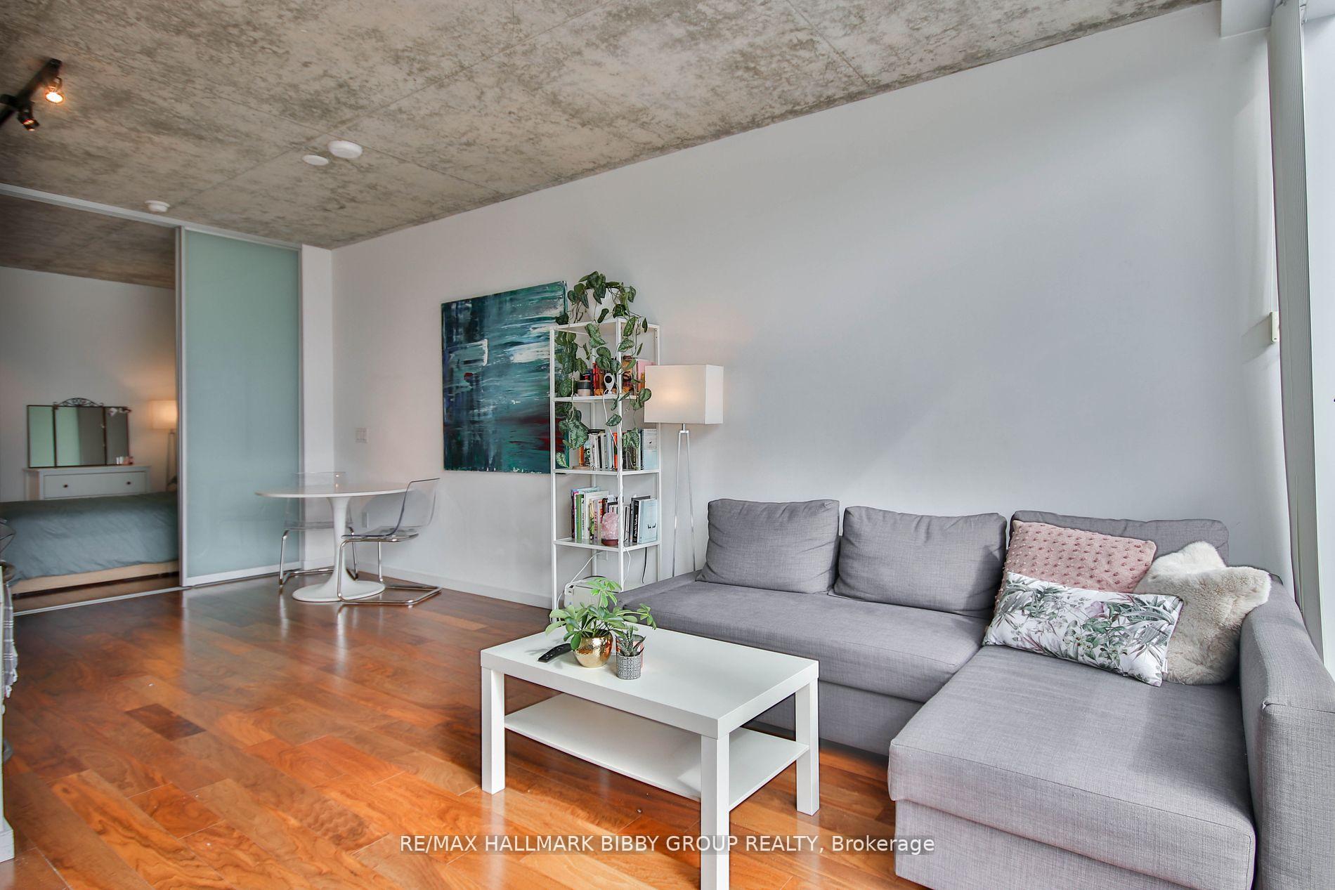 Photo 6 of Unit 911, 32 Trolley Crescent, Toronto, Moss Park — HOMEH
