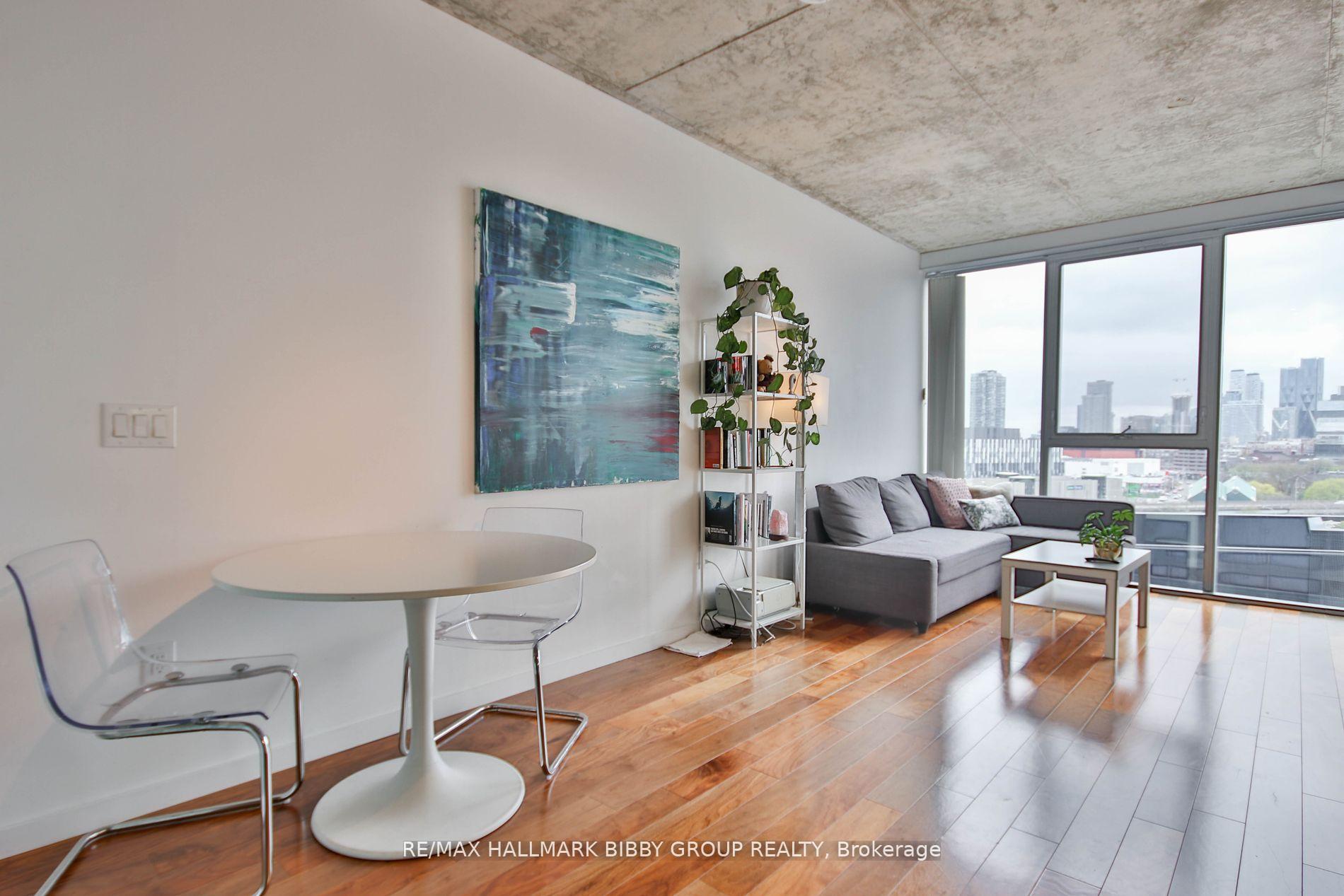 Photo 8 of Unit 911, 32 Trolley Crescent, Toronto, Moss Park — HOMEH