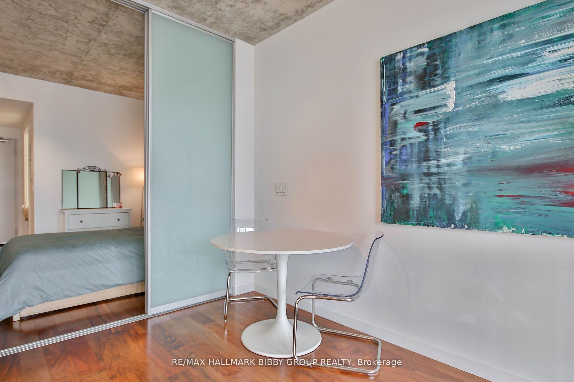 Photo 10 of Unit 911, 32 Trolley Crescent, Toronto, Moss Park — HOMEH