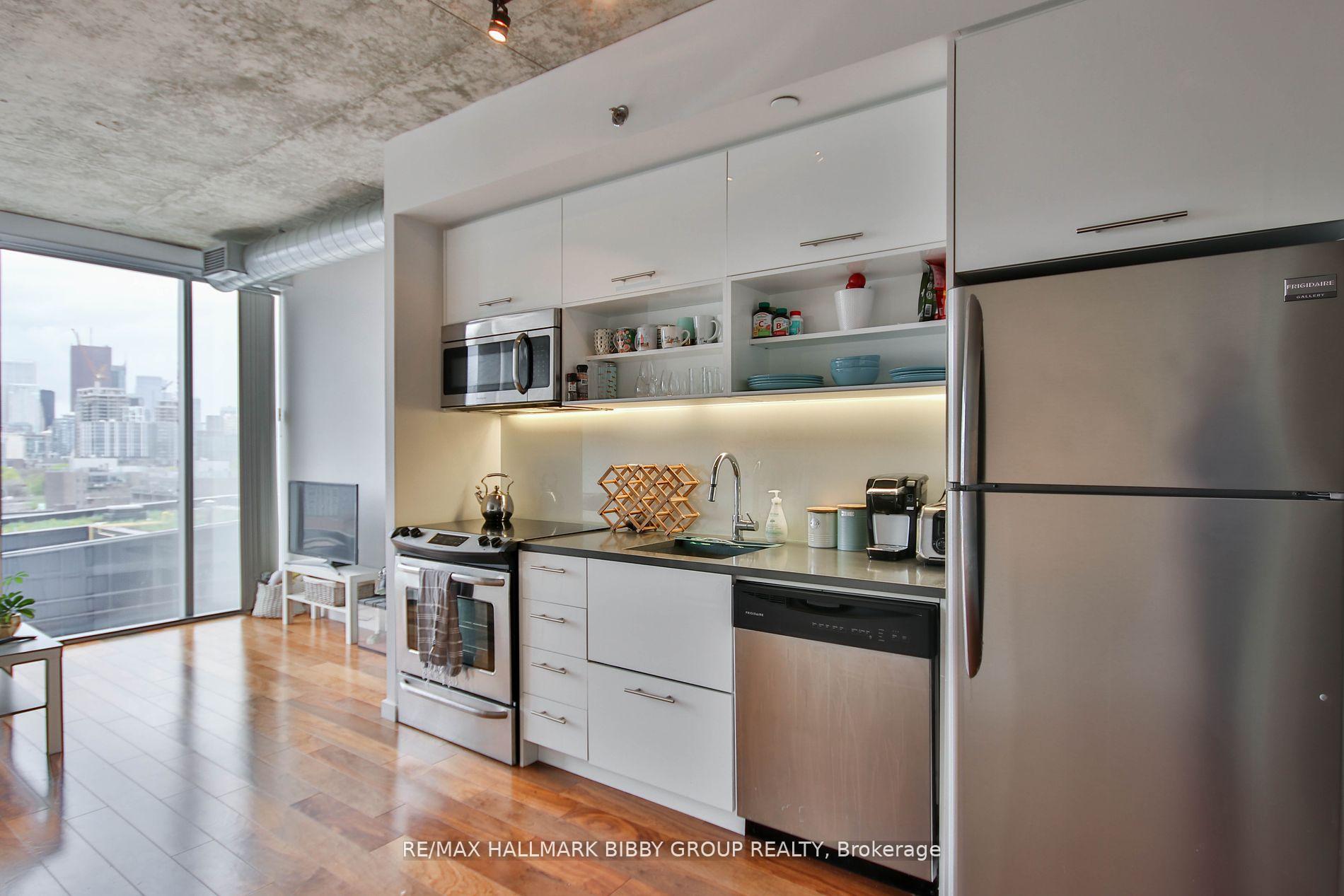 Photo 12 of Unit 911, 32 Trolley Crescent, Toronto, Moss Park — HOMEH