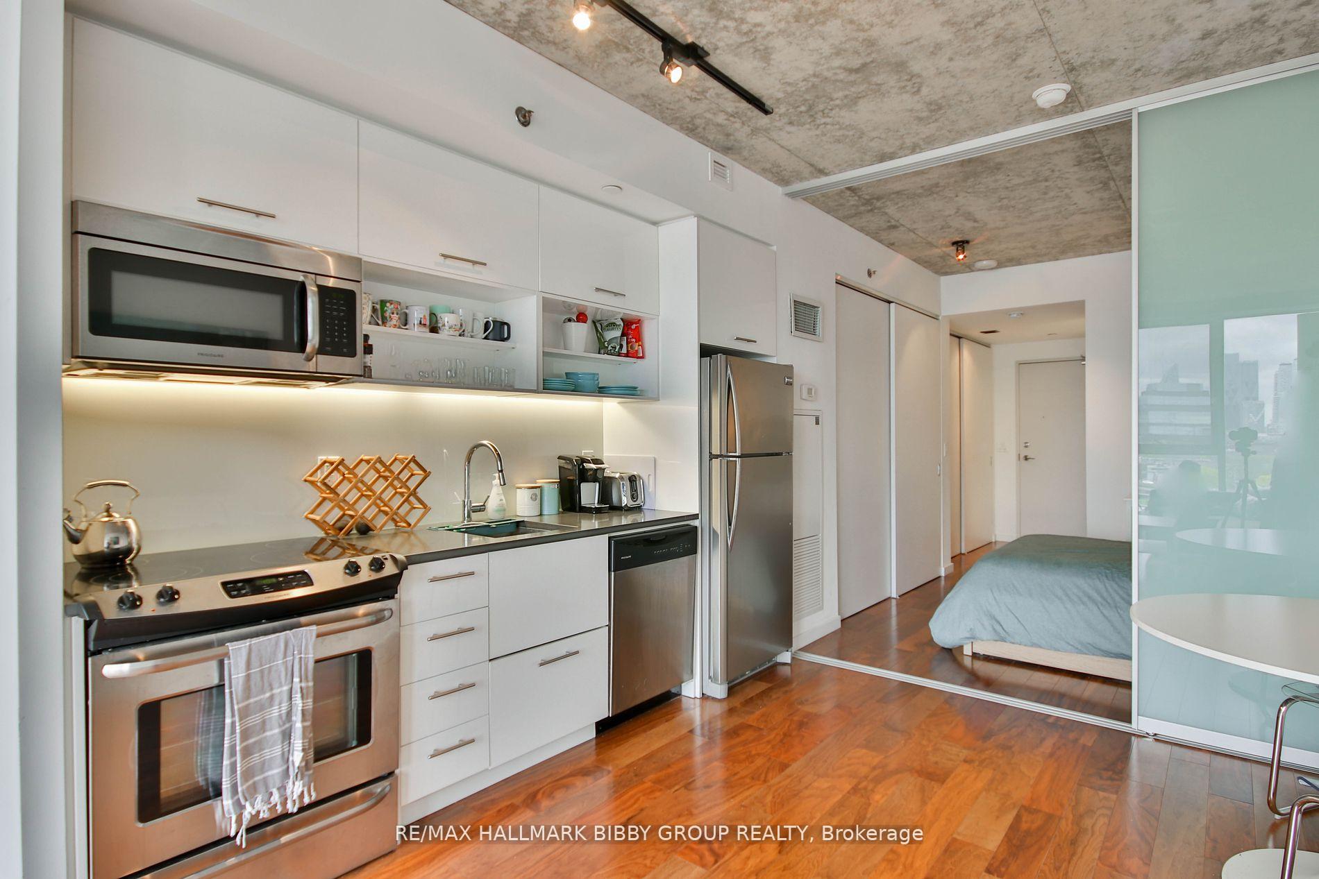 Photo 13 of Unit 911, 32 Trolley Crescent, Toronto, Moss Park — HOMEH