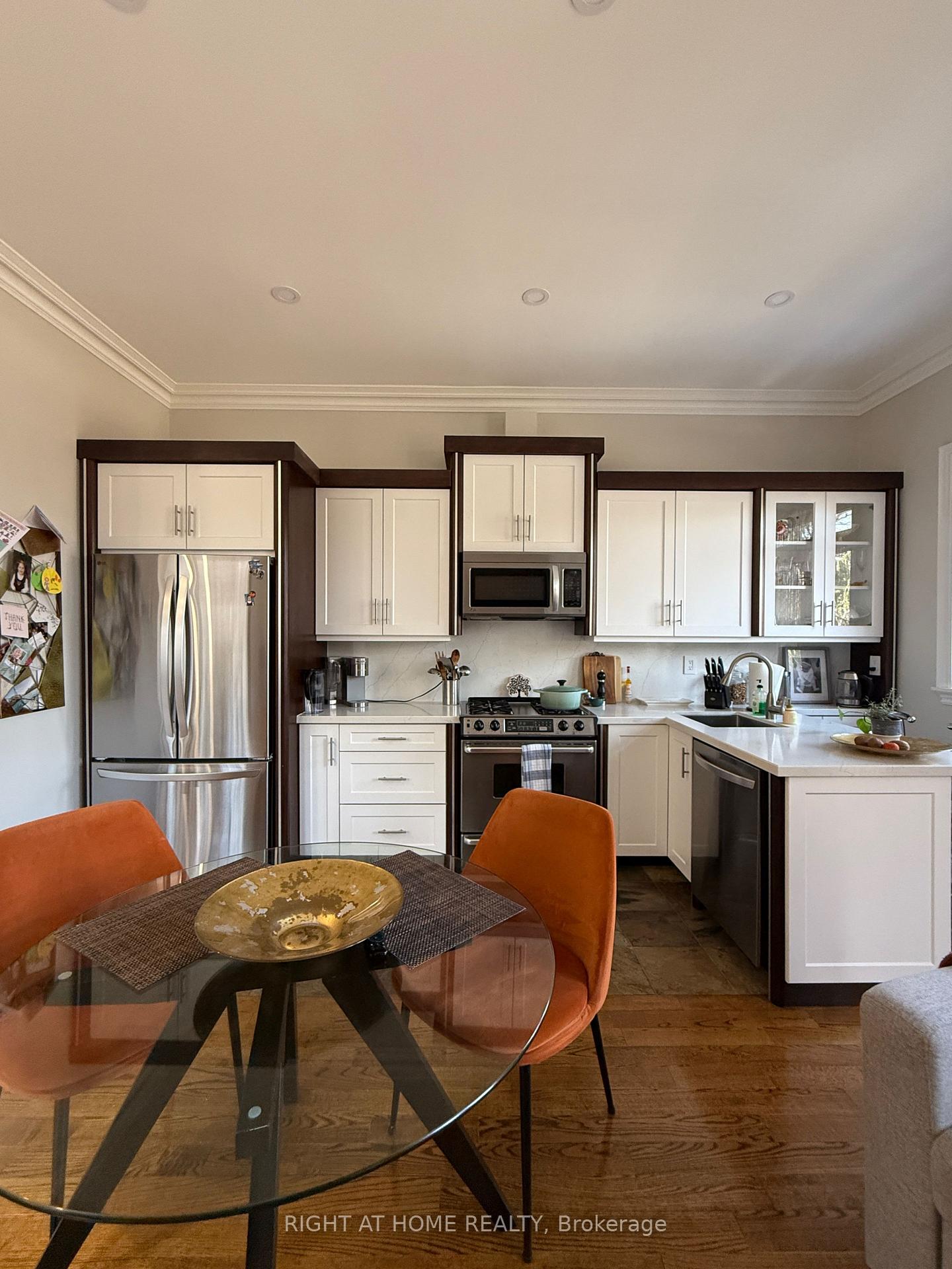 Photo 5 of Unit 1, 1186 Royal York Road, Etobicoke, Edenbridge-Humber Valley — HOMEH