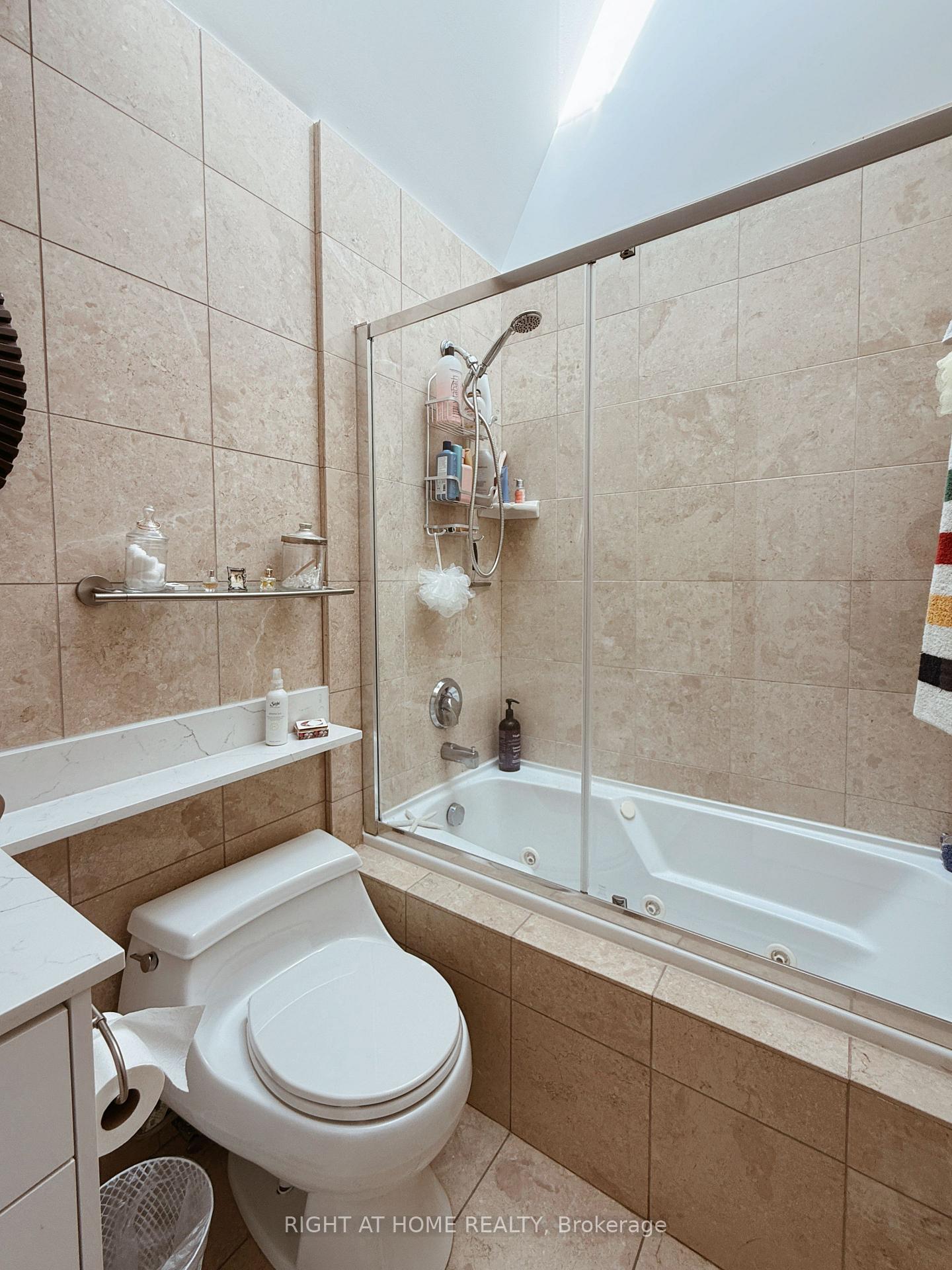 Photo 16 of Unit 1, 1186 Royal York Road, Etobicoke, Edenbridge-Humber Valley — HOMEH